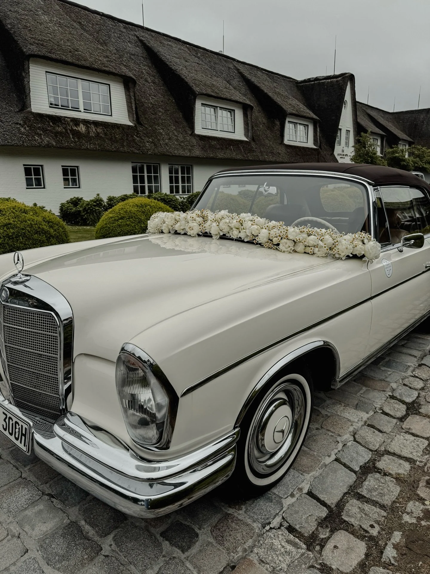 &mdash; ready for 2026 wedding season &mdash; 

#sylthochzeit #hochzeitsfloristik #hochzeitsauto #hochzeit #sylt