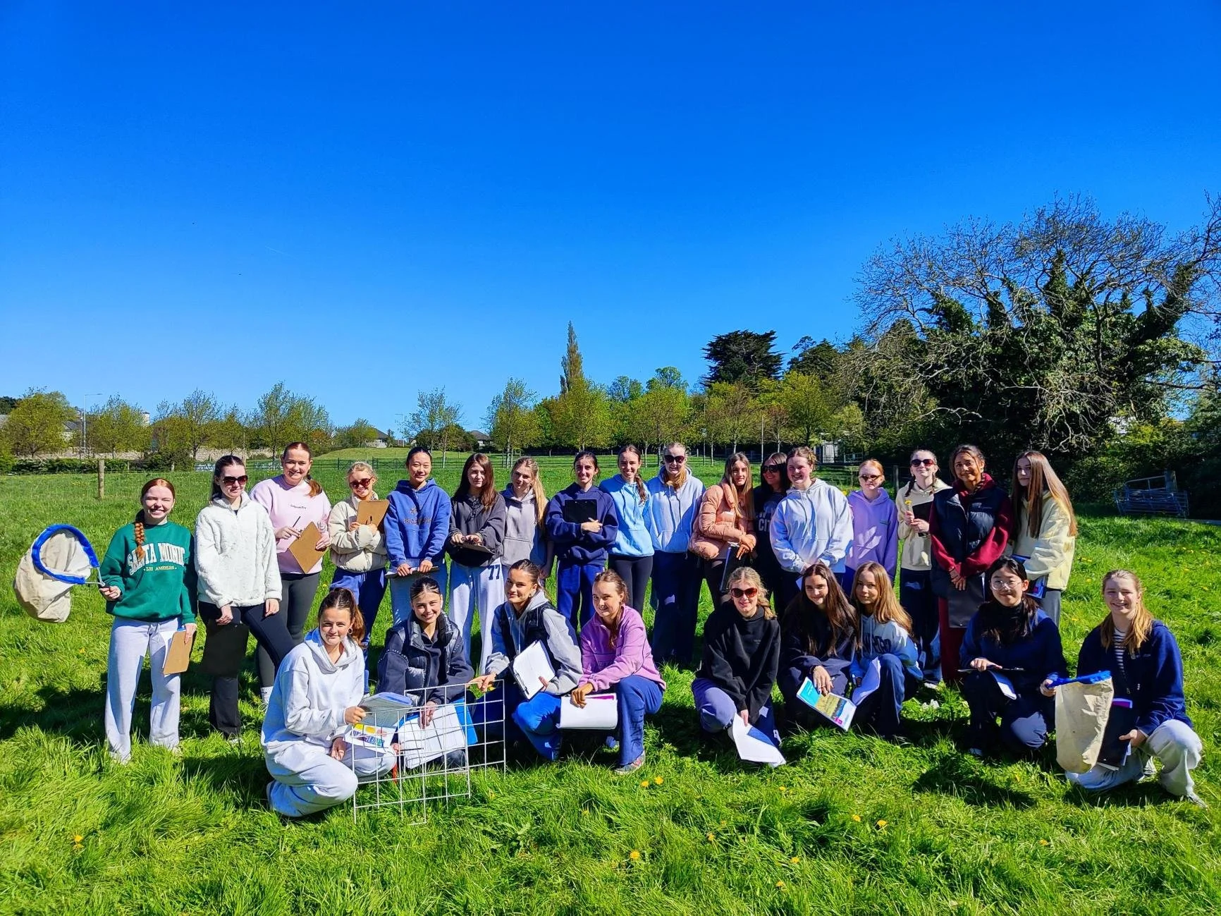 What a beautiful day for the 5th year Ecology Field Trip to Airfield today 🌞