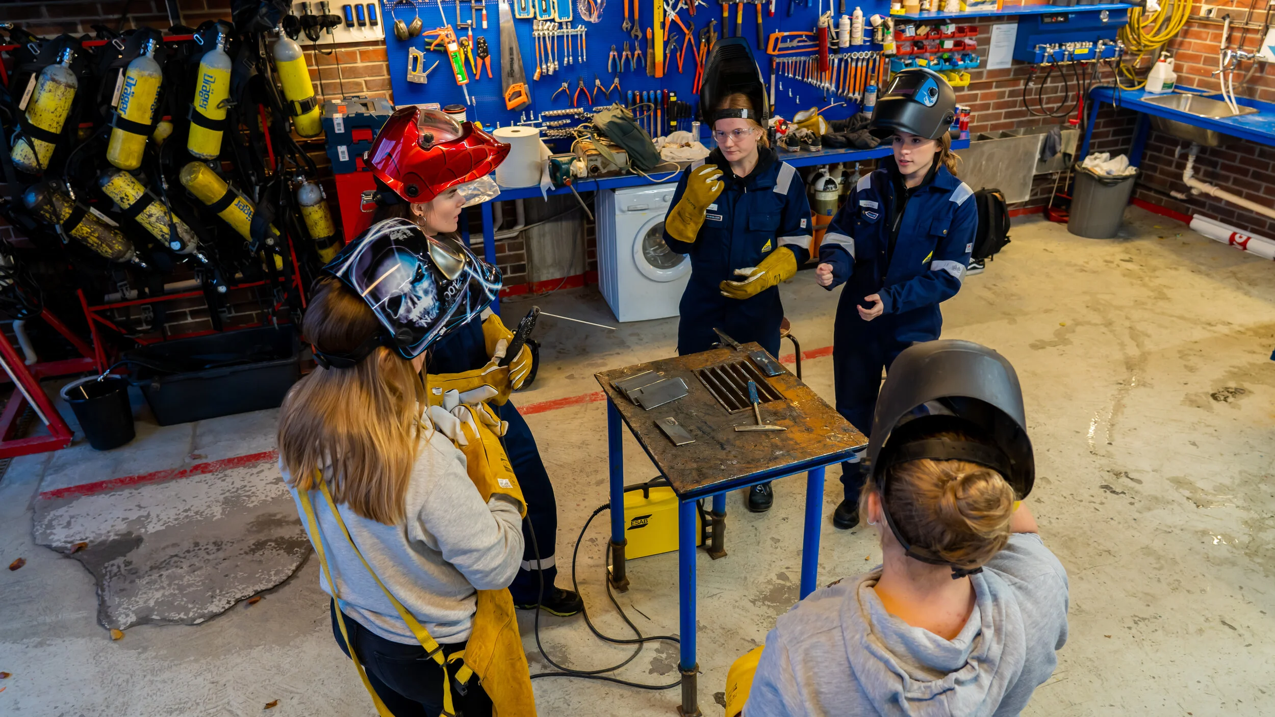 Bilde frå “Jenter og teknologi” 2019