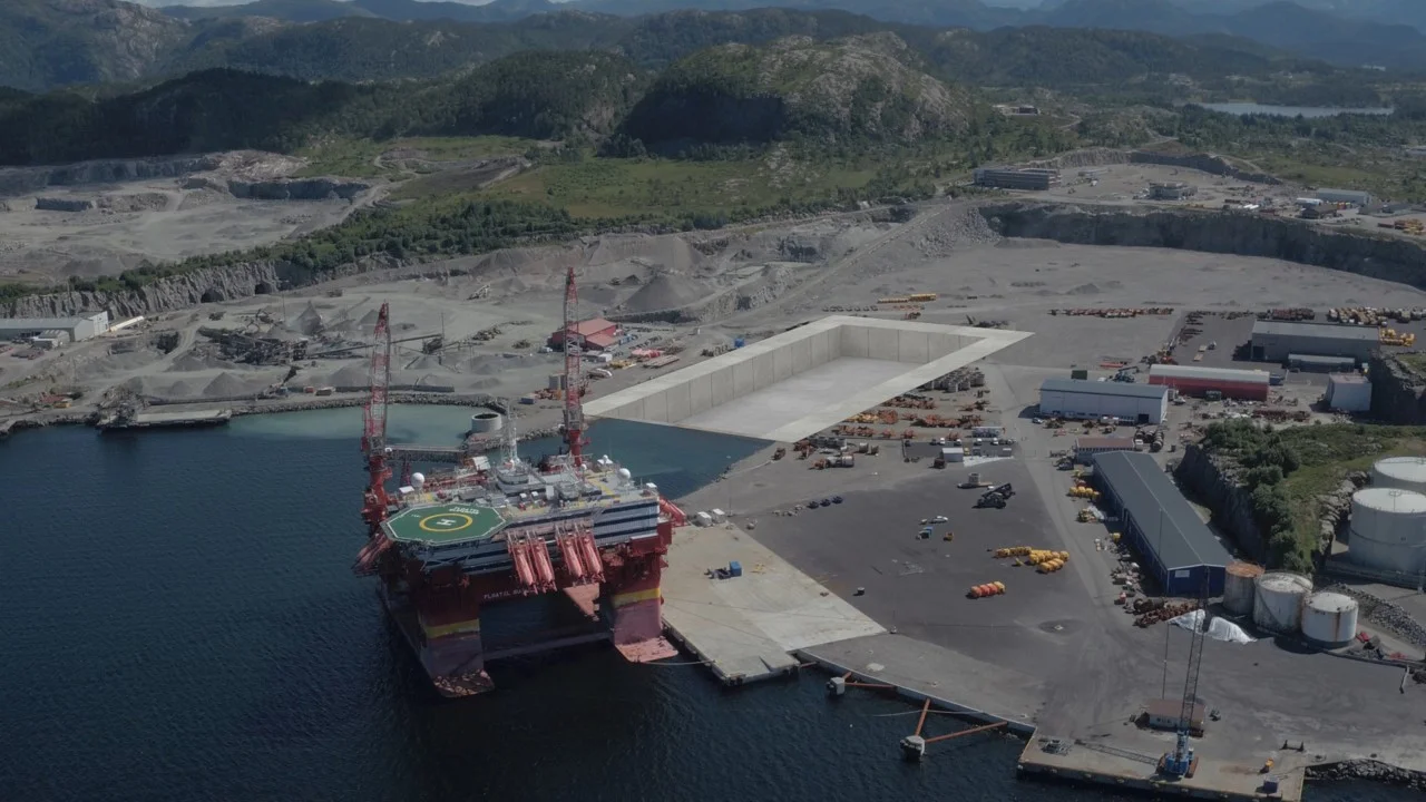 Wergelandgruppa og PSW Group signerer kontrakt for bygging og drift av Europas største tørrdokk