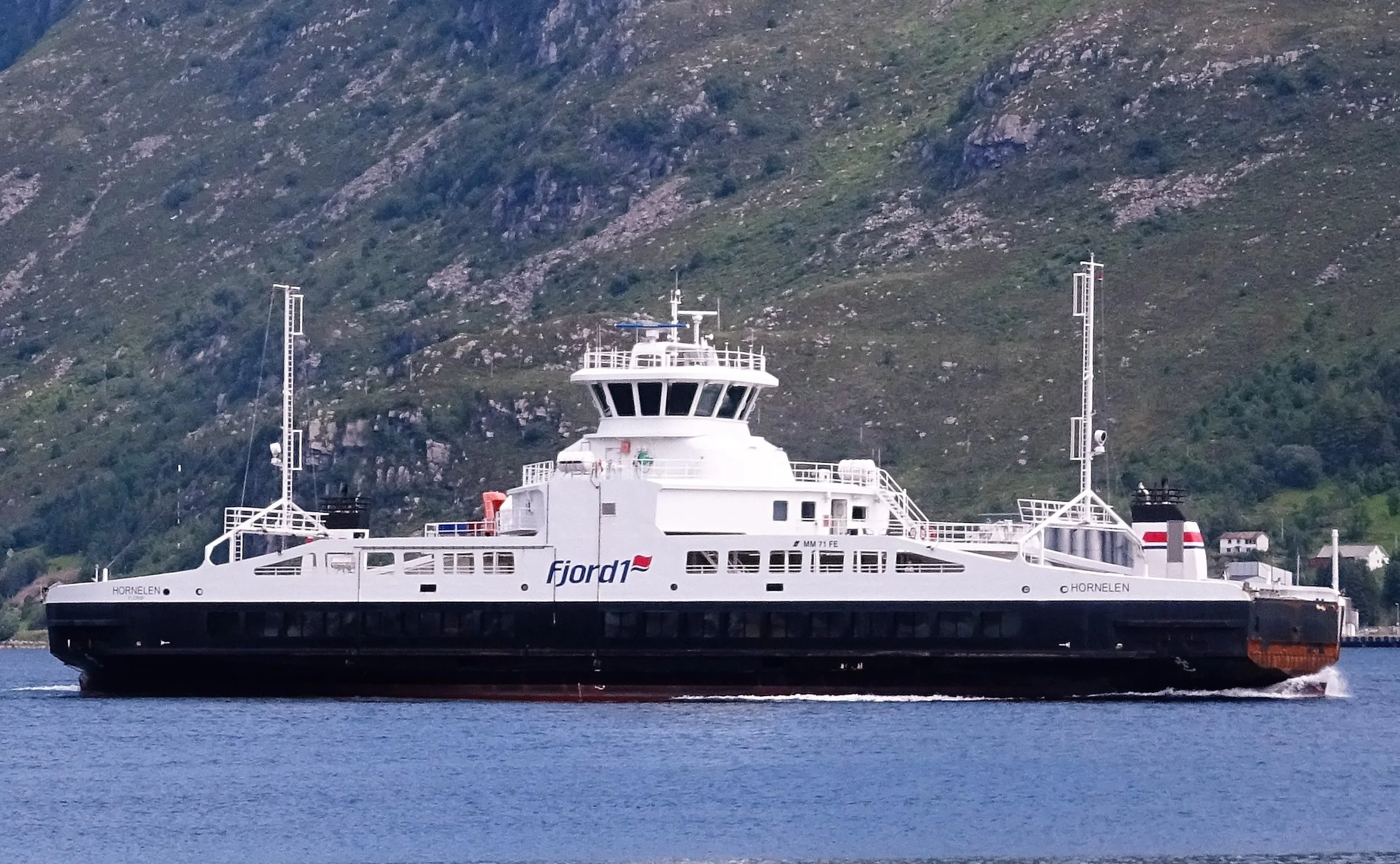 Tersan Havyard skal bygge om tre ferjer for Fjord1