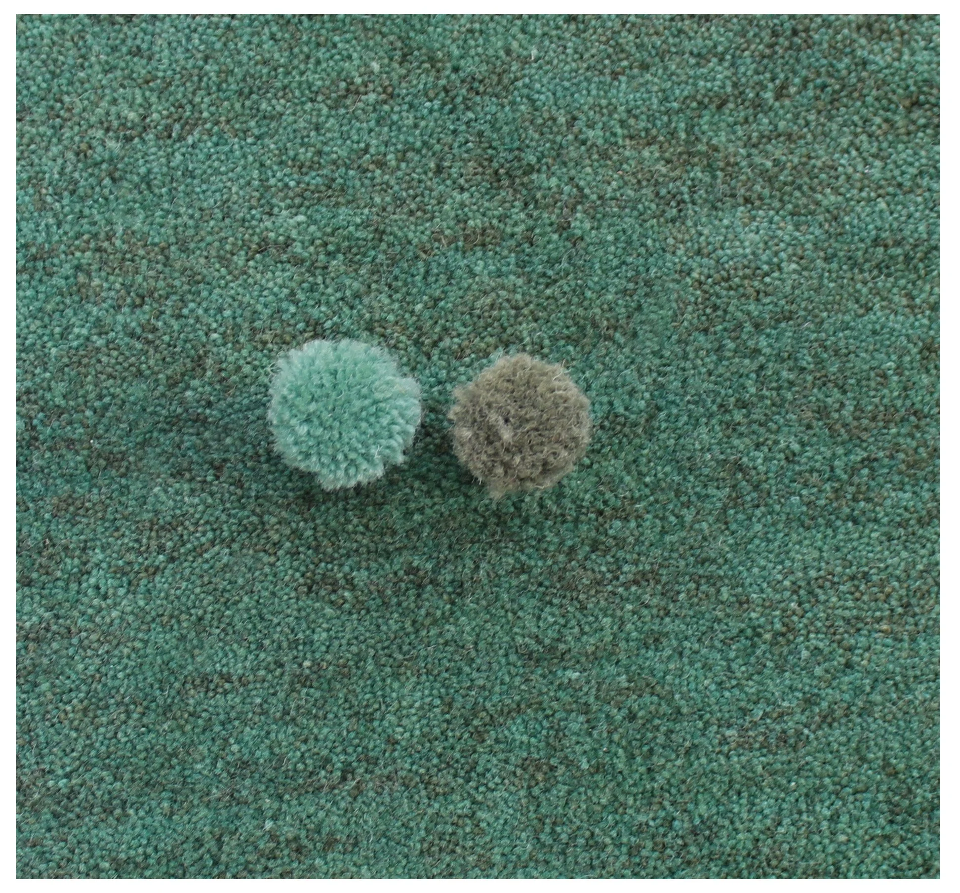 MOSS CHECKER RUG_MULTI_270X400 CM(CLOSE VIEW)10.jpeg