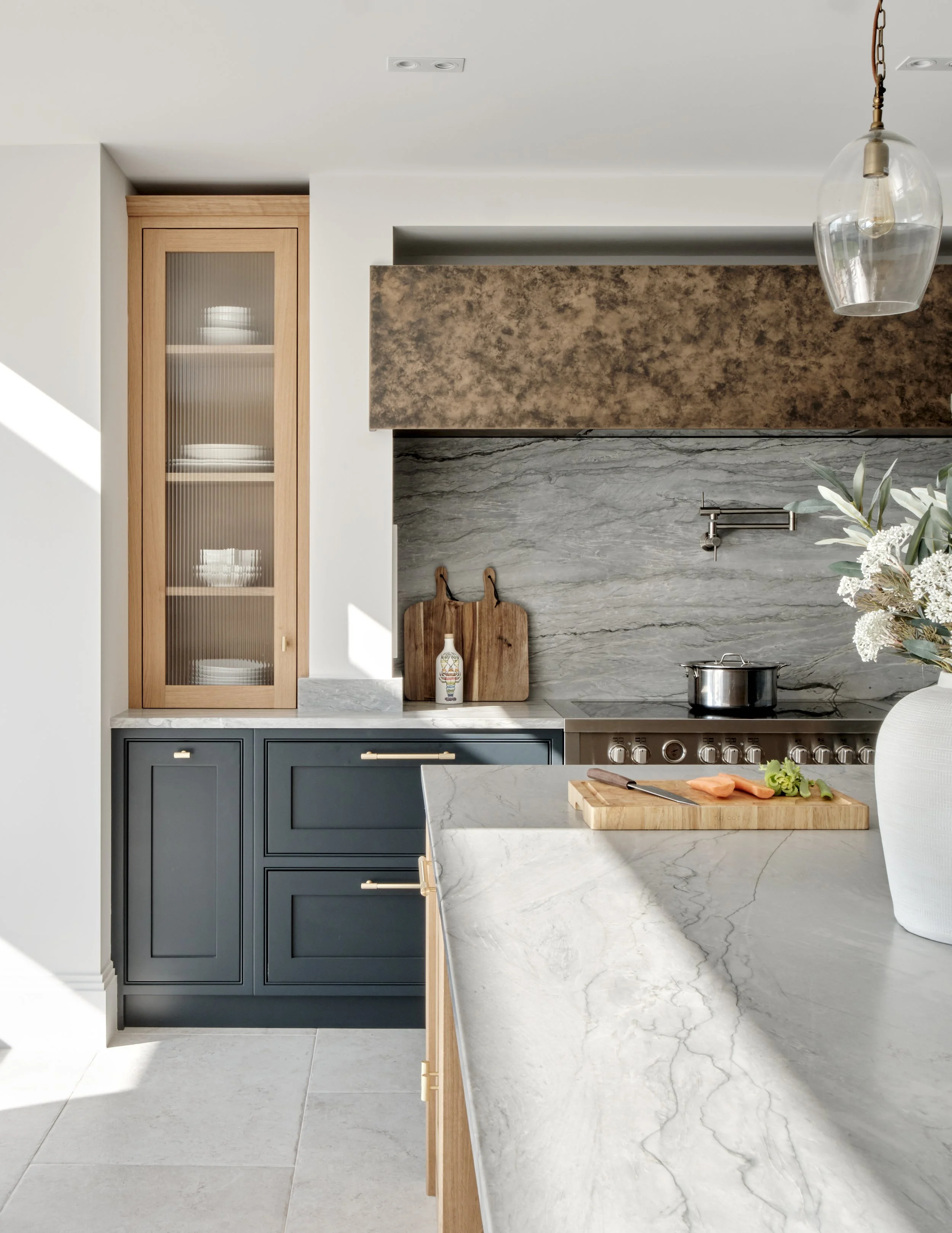 Kitchen design and kitchen island