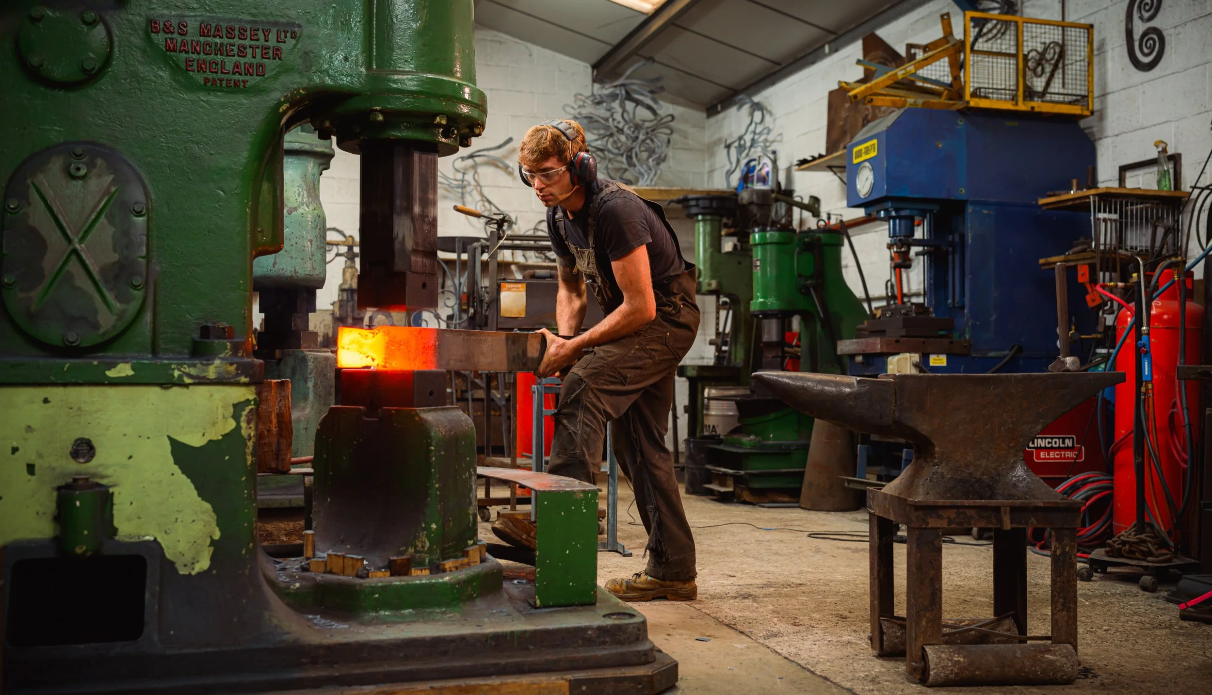Kit Garnett Blacksmith Craftsman british uk craft artist sculptor