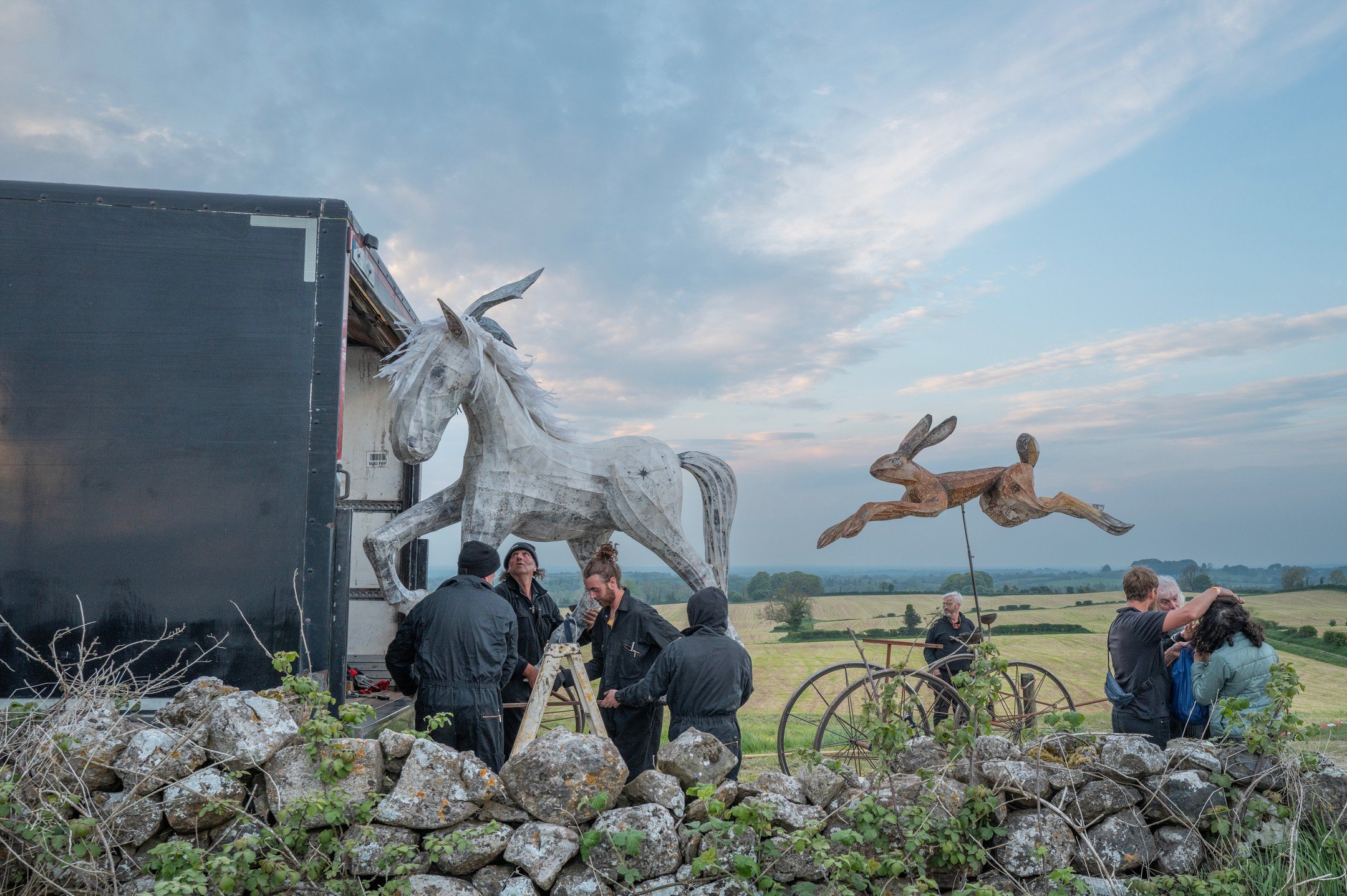 easy now lads&hellip;

At the hill of Uisneach last weekend.
Backstage I guess you could say.

#leicaq #irishcountryside #festival #uisneach #candidmoments #countryfare