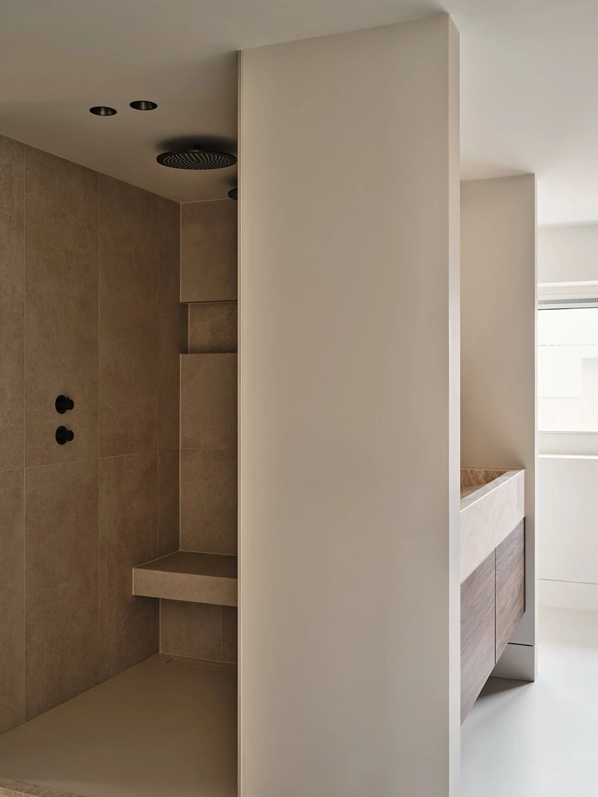 seaside-haven-27-shower.jpg