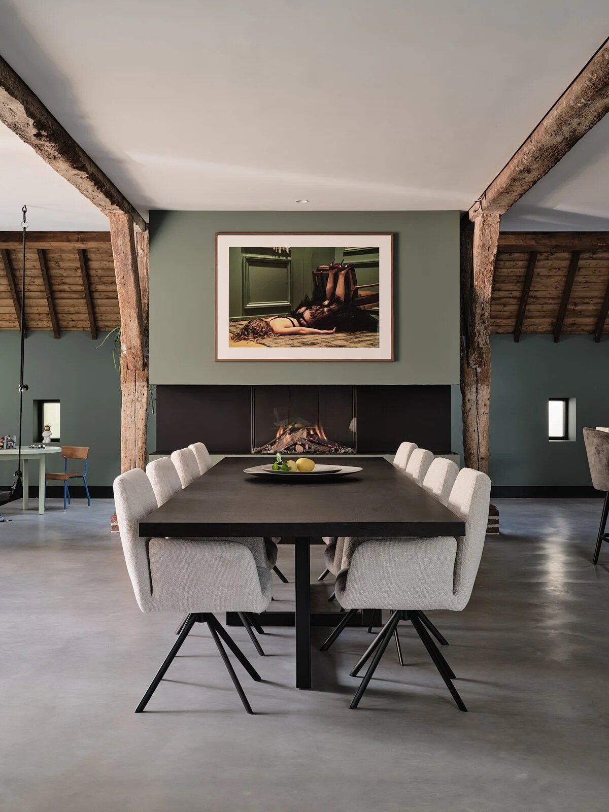 hidden-manor-01-dining-room.jpg