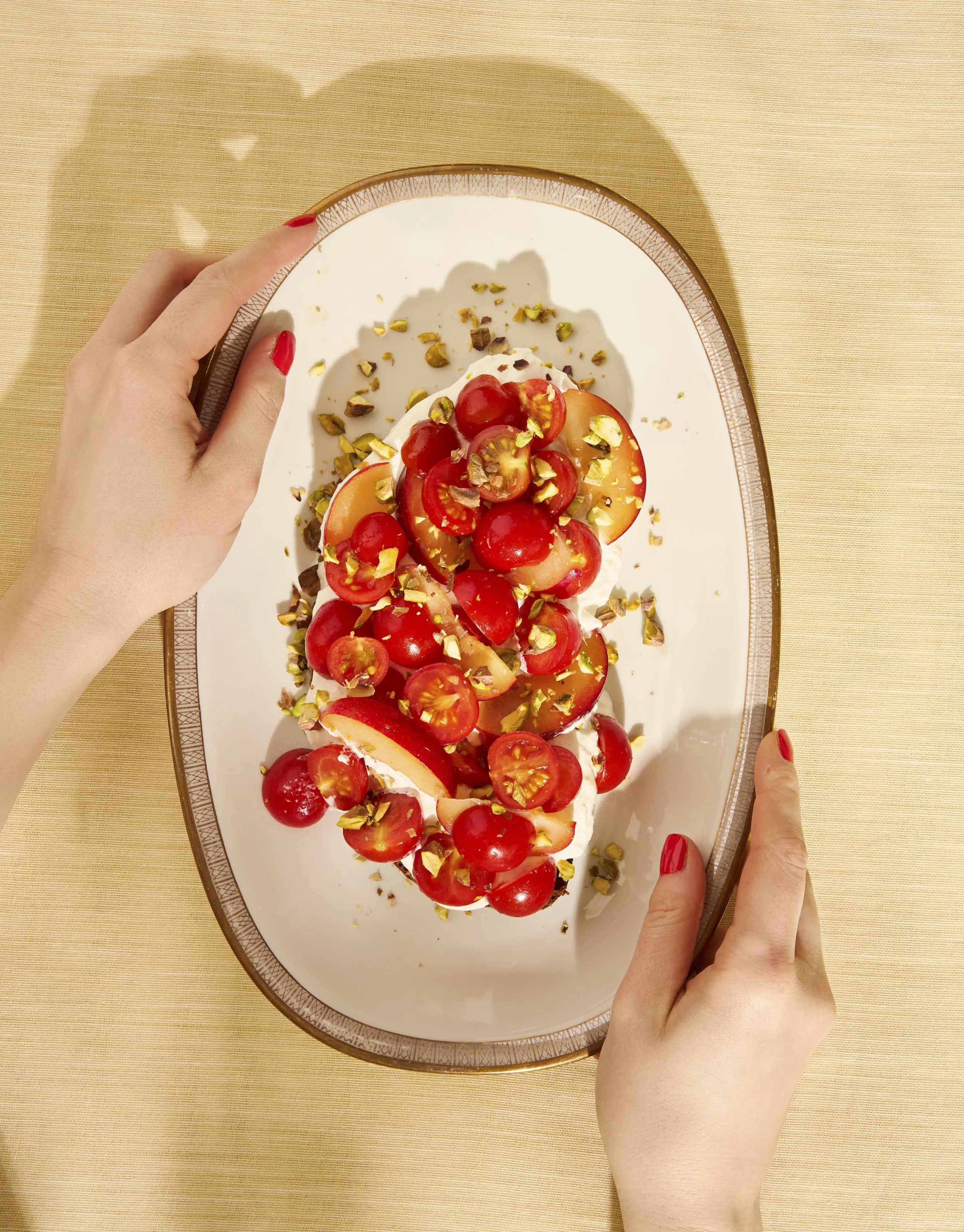 LeiknyHavik_JuvoddenAgenter_bruschetta_burrata_nektarin_tomat_pistasj_FERDIG_webres.jpg