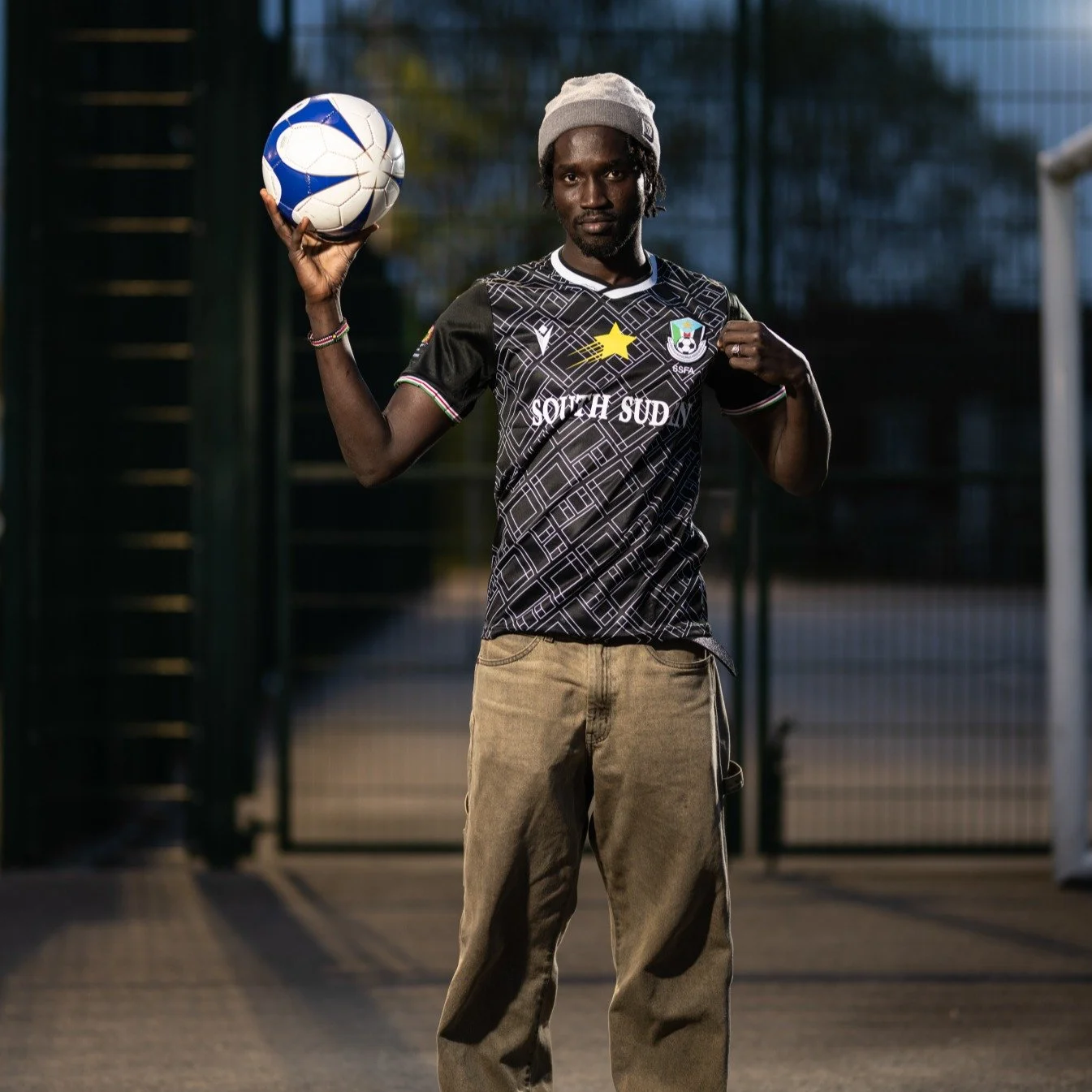 Sanctuary 

Since late 2024, the @lenslabproject has been working with a group of asylum seekers and refugees in Hull. 

What began as a collaboration with the refugee football team Acorn FC, commissioned by @humberstreetgallery , quickly grew into a