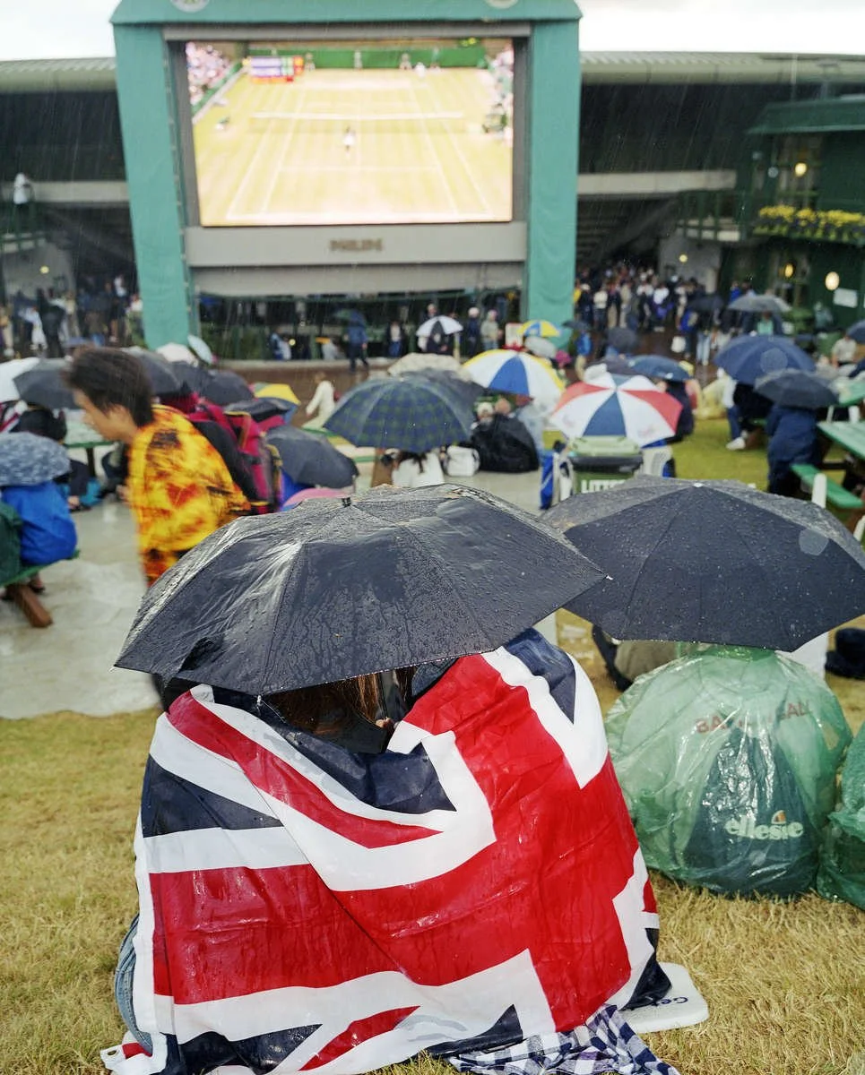 England_Uncensored09.jpg