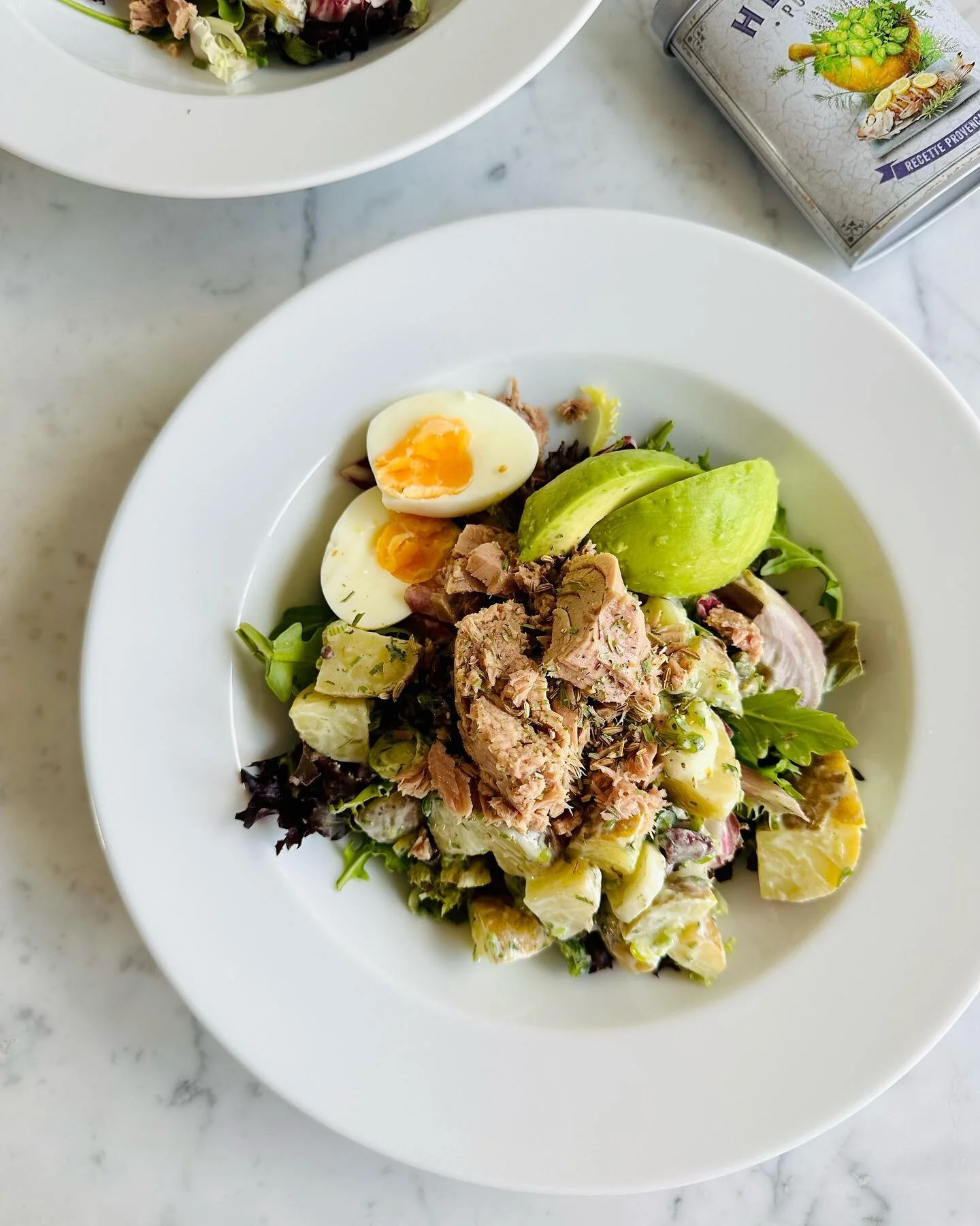 Proven&ccedil;al Tuna Salad with Vinaigrette Potato Salad, Avocado, and Egg

Ingredients for 2 people:
150g Mix Salad
7 Small Potatoes
1 Spring Onion
2 tbsp Capers
2 tbsp Kalamata Olives
1tbsp Fresh Dill
3 tbsp Turkish Yogurt
1 Tuna Jar
2 Eggs
1 Avoc
