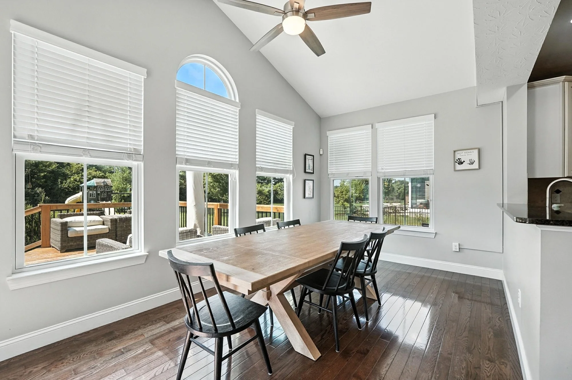4503bluejayway_web144.jpg