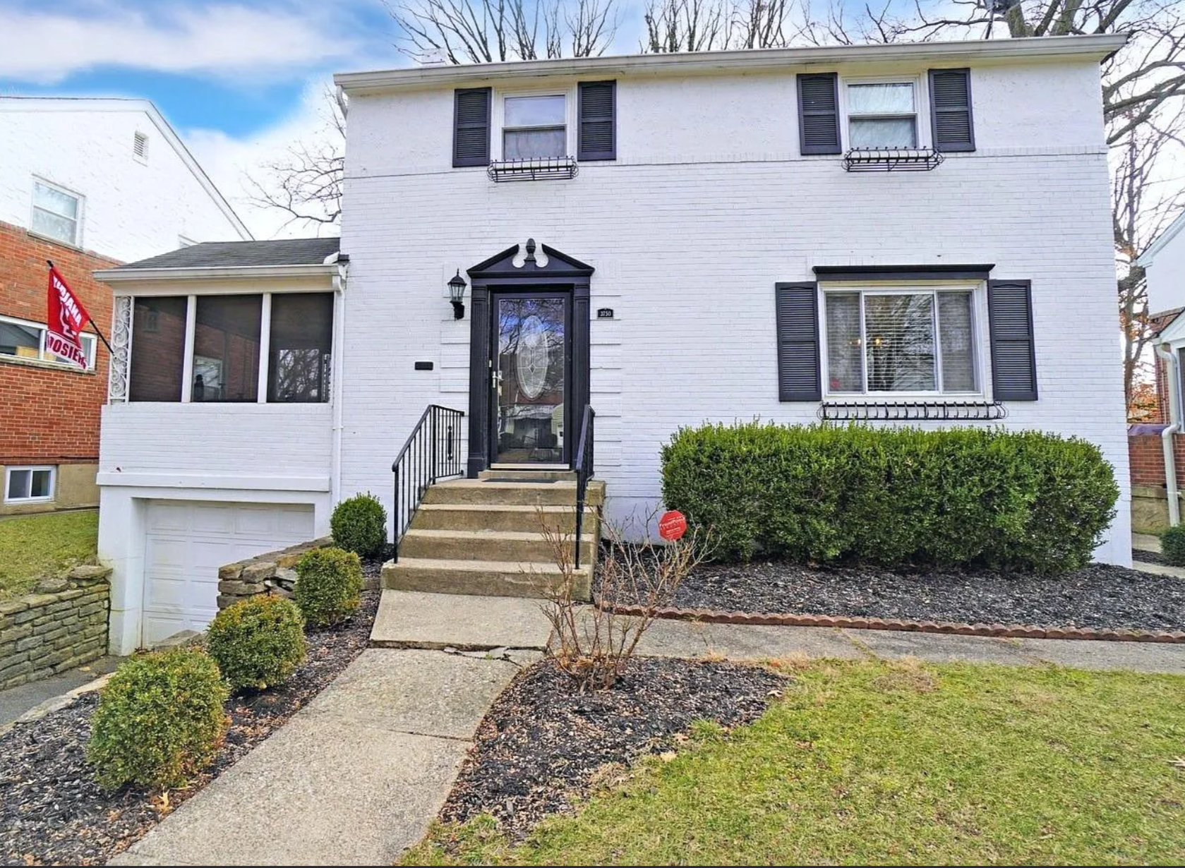 Two story house in Hyde Park, a top neighborhood in Cincinnati, Ohio