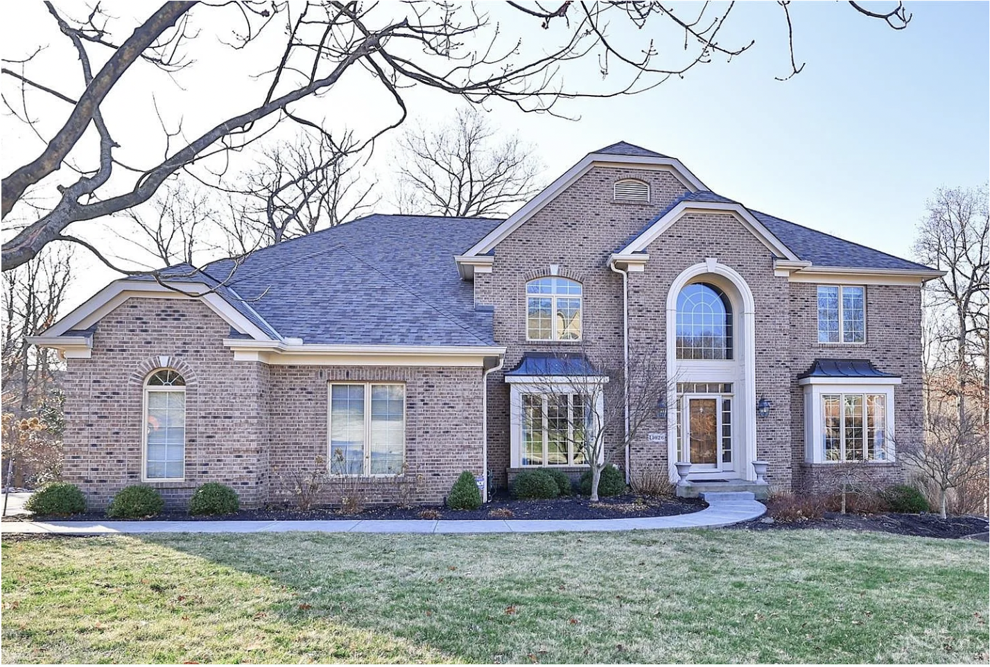 Large brick home in Blue Ash, a top neighborhood in Cincinnati, Ohio