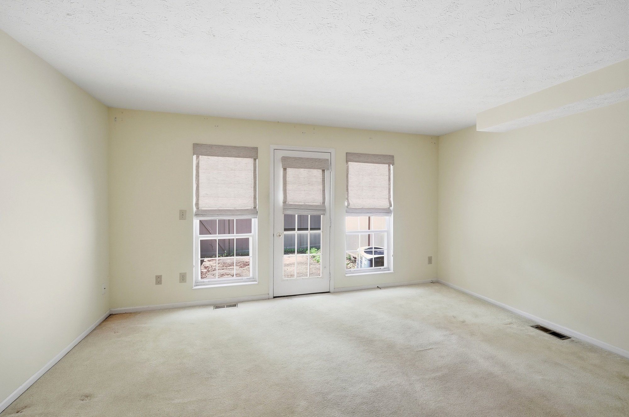 10845lakethamesdr_web010.jpg