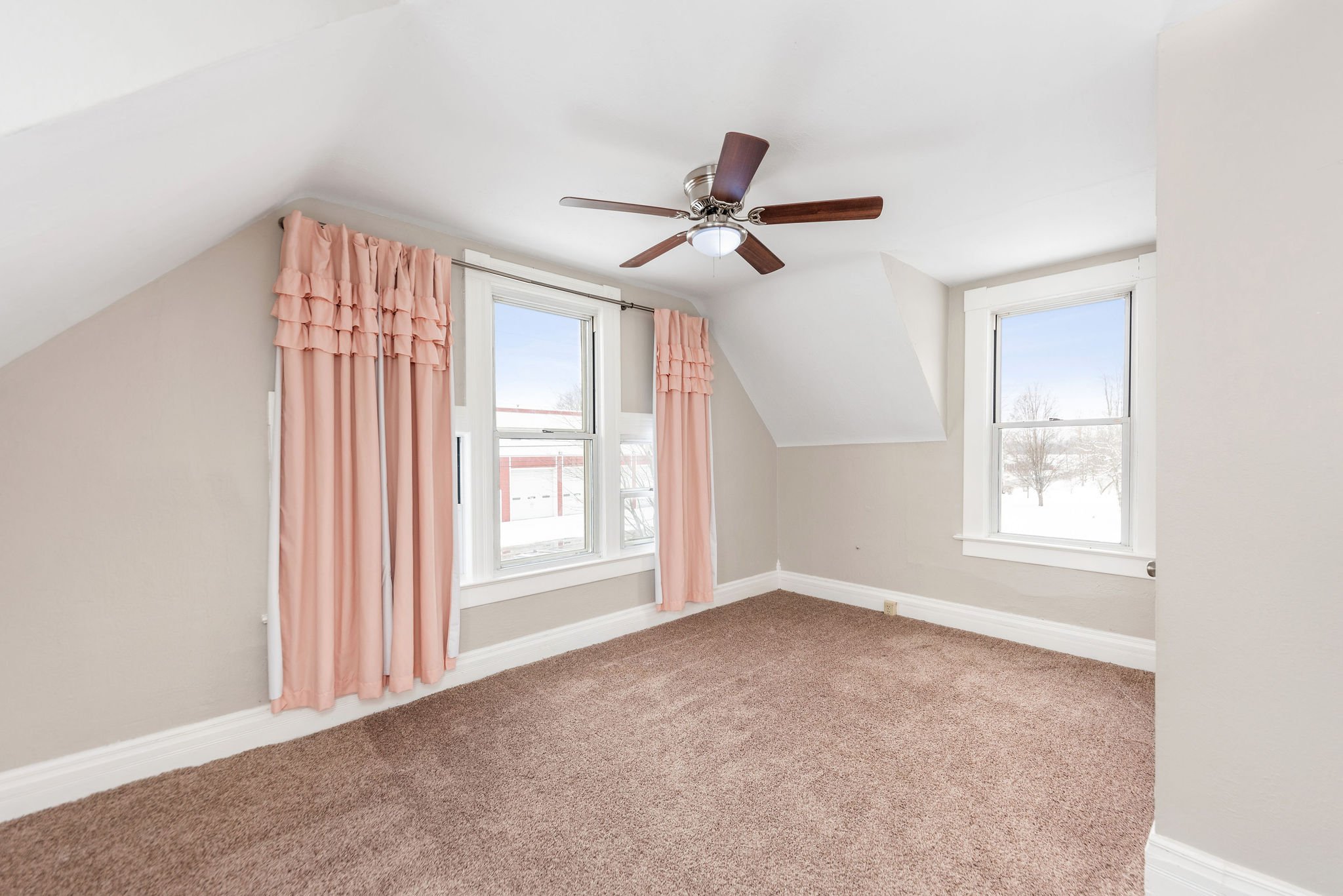 620NBroadwayWebRes_1473.jpg