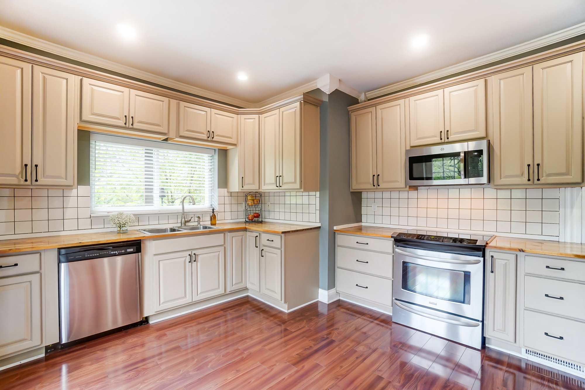 3760_hutton_st_web_021.jpg