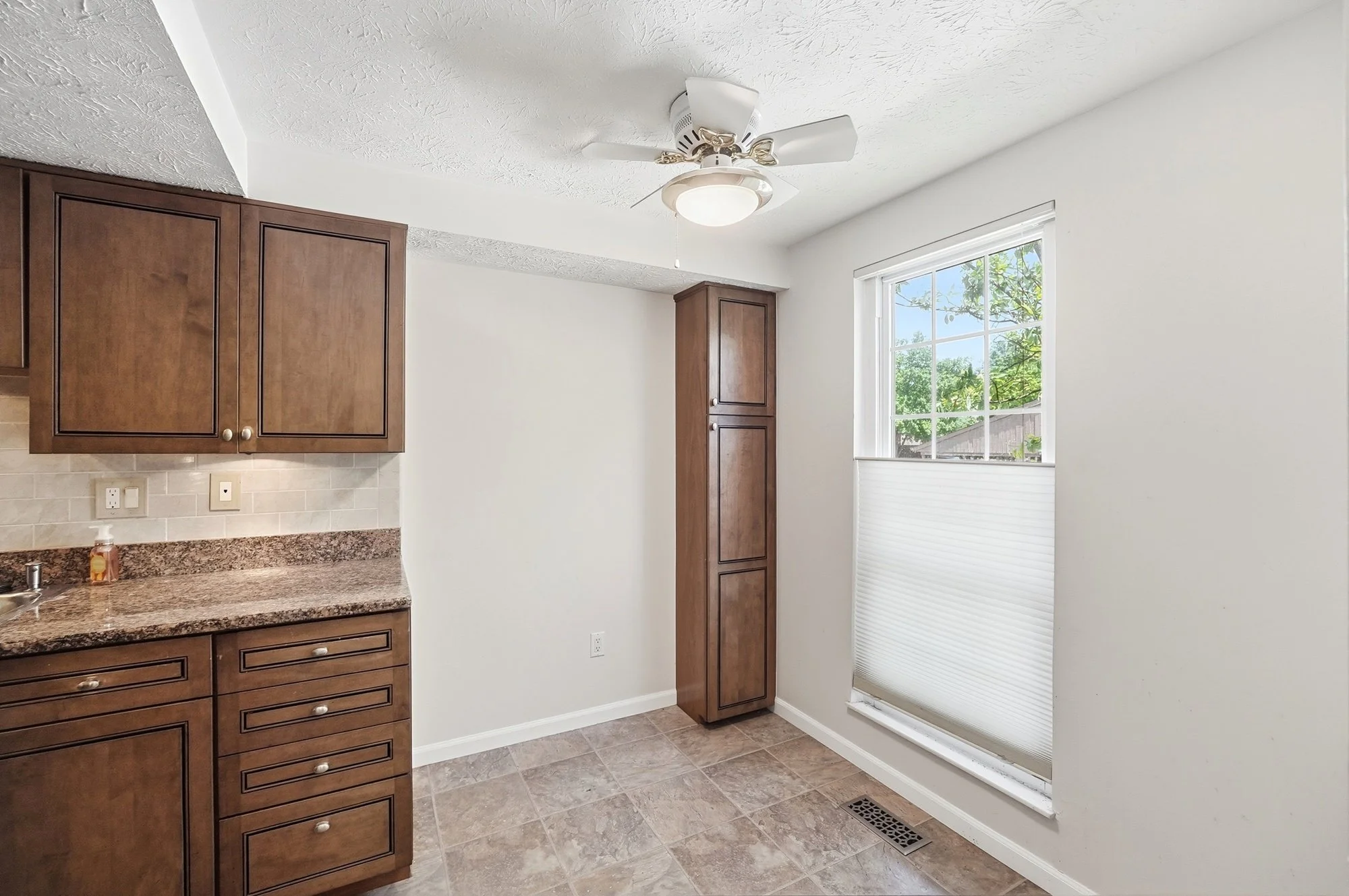10845lakethamesdr_web023.jpg