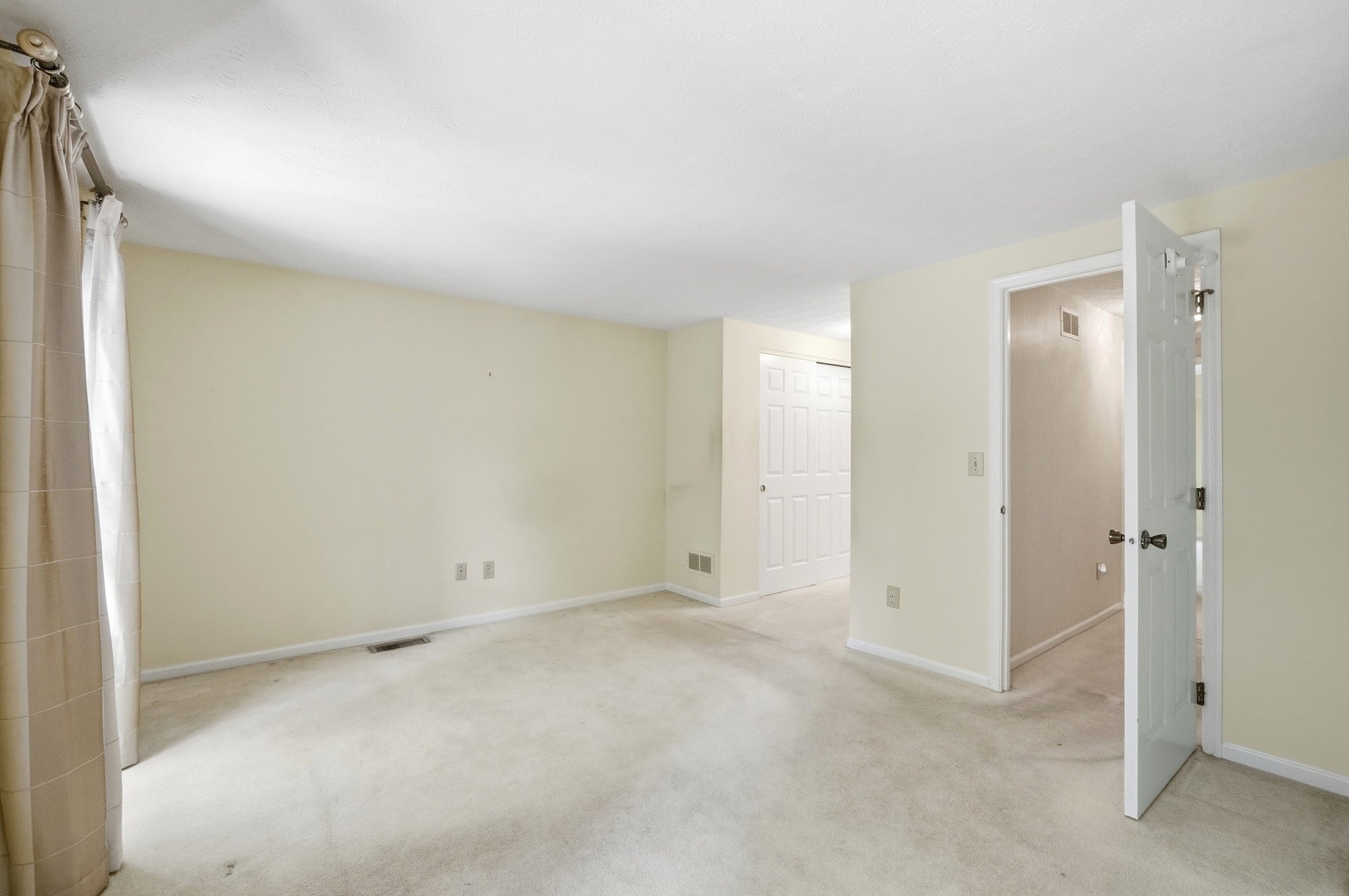 10845lakethamesdr_web031.jpg