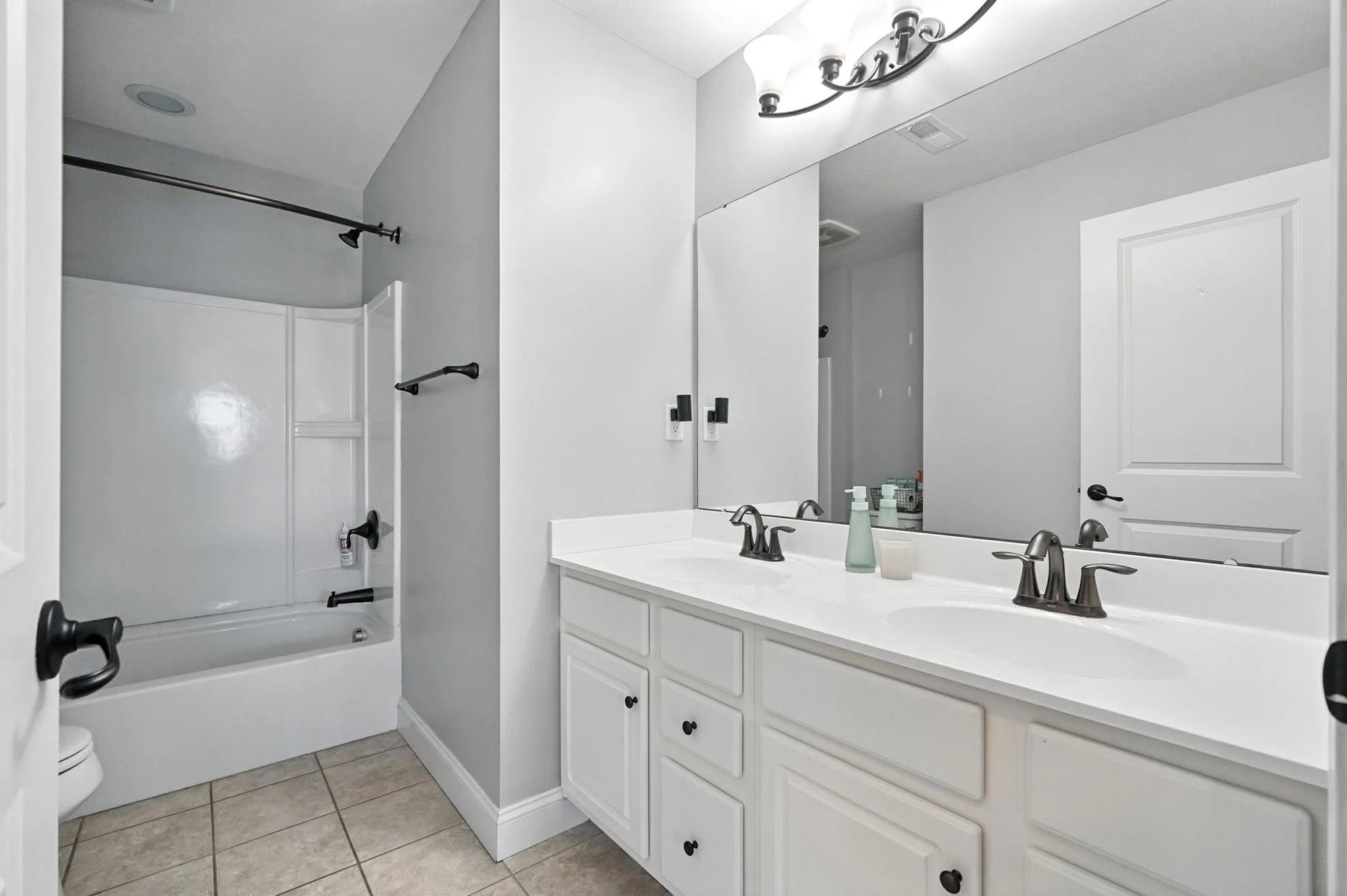 4503bluejayway_web319.jpg
