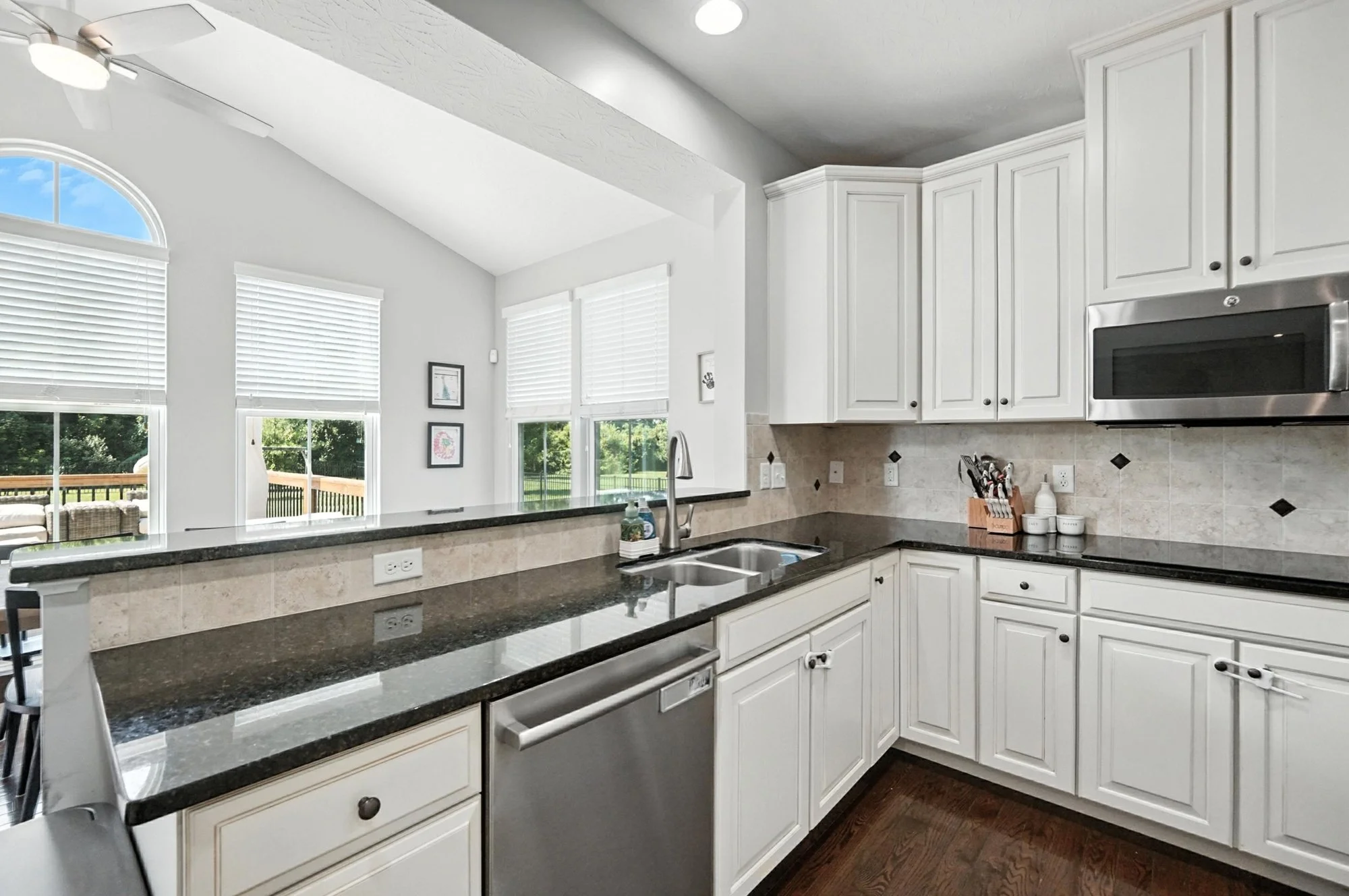 4503bluejayway_web114.jpg