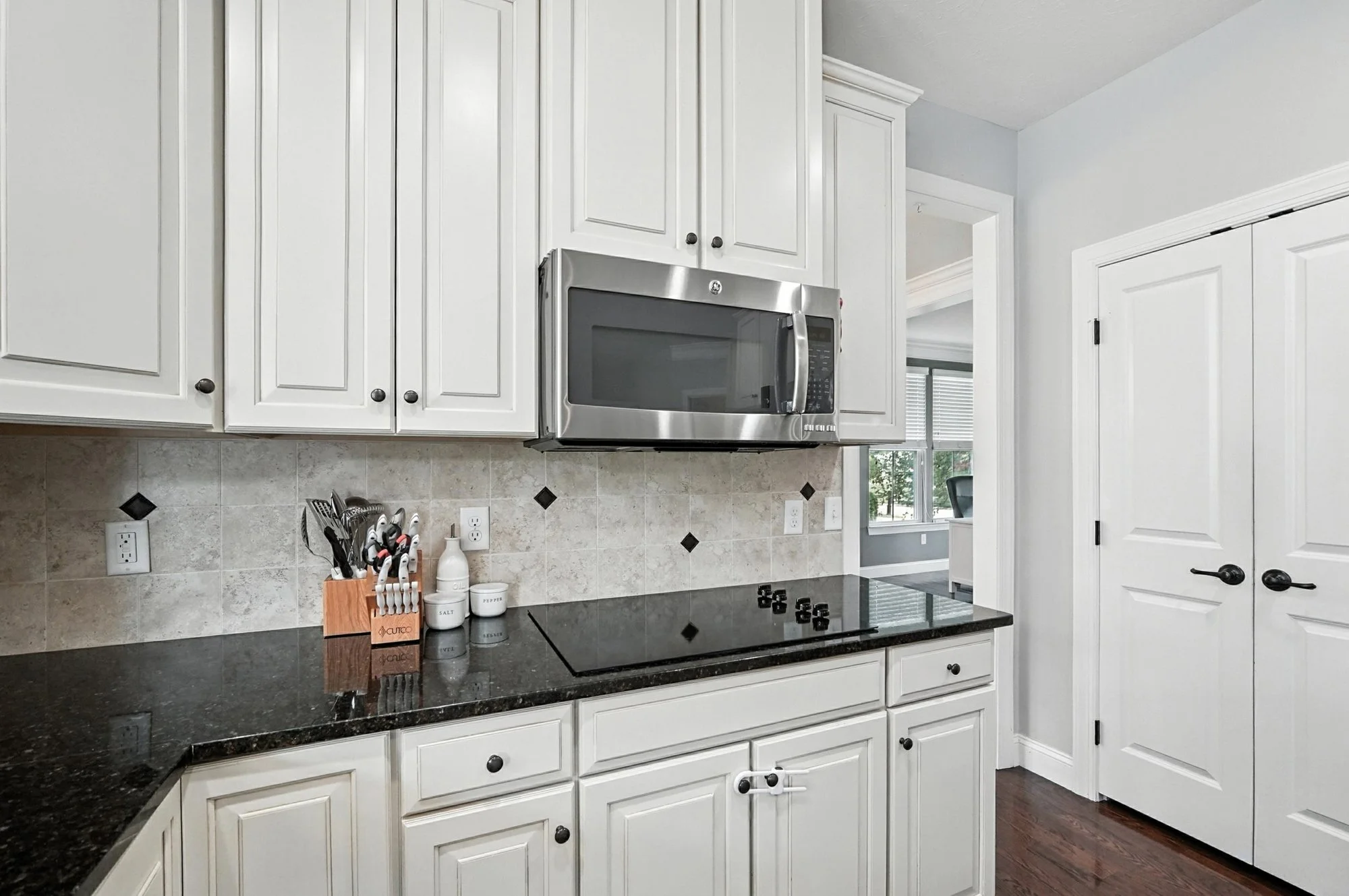 4503bluejayway_web124.jpg