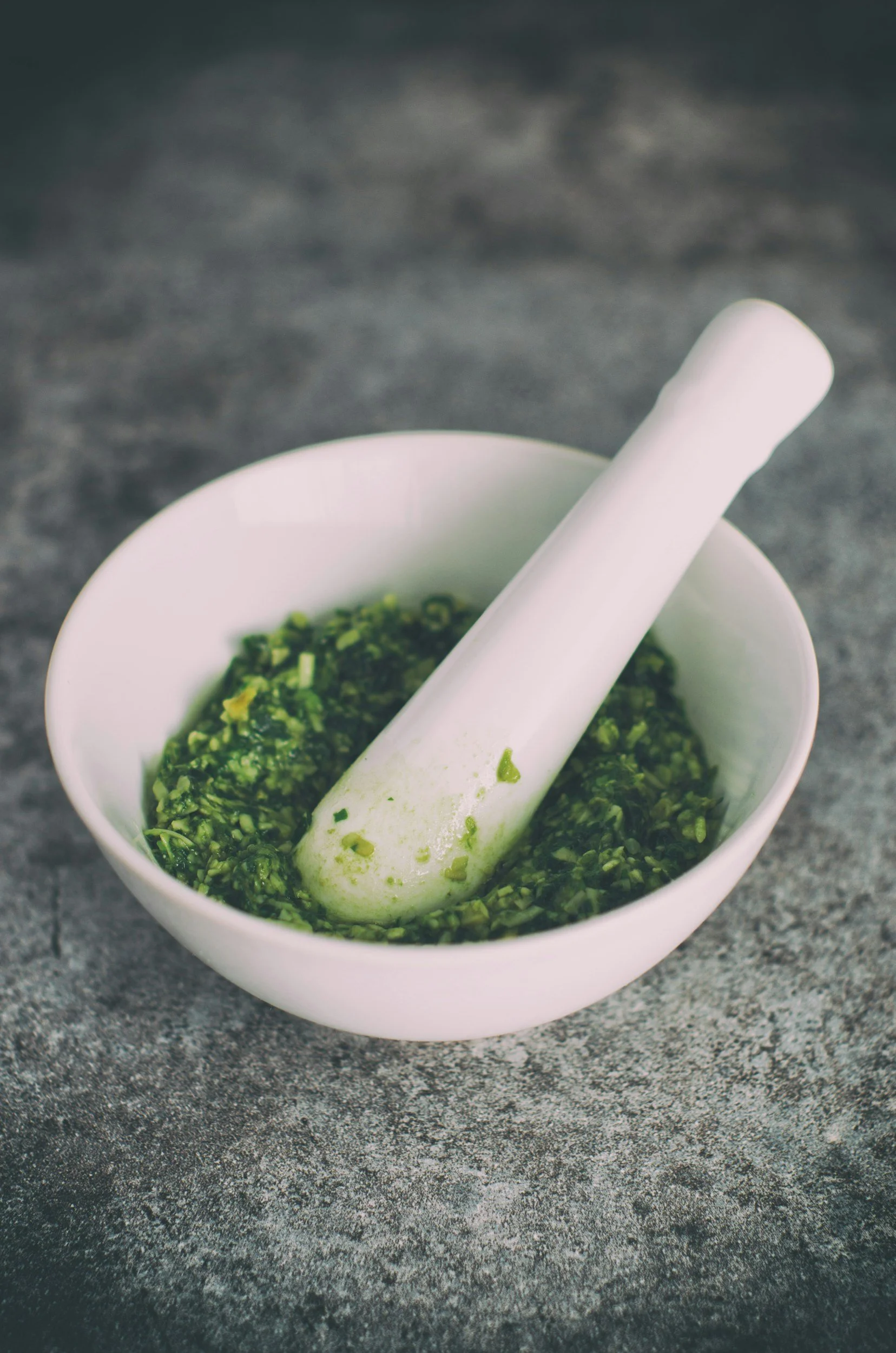 Pesto Clásico de Albahaca Verde