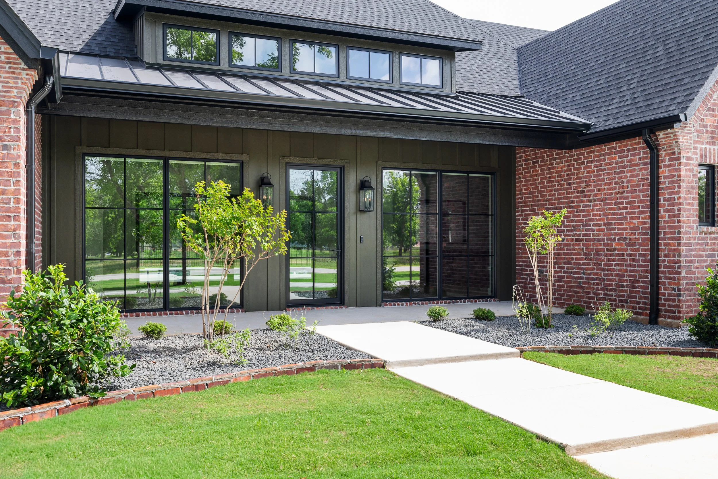 HomesBySignature_Exterior_Granbury-1005.jpg
