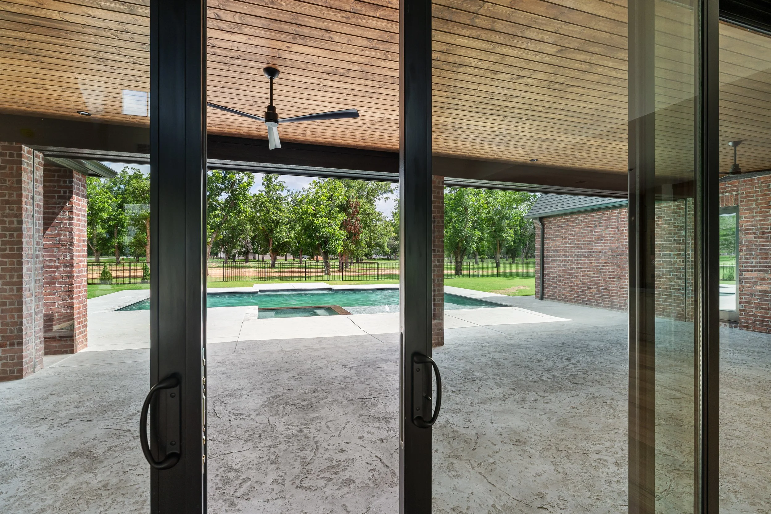 HomesBySignature_interior_Granbury-2021.jpg