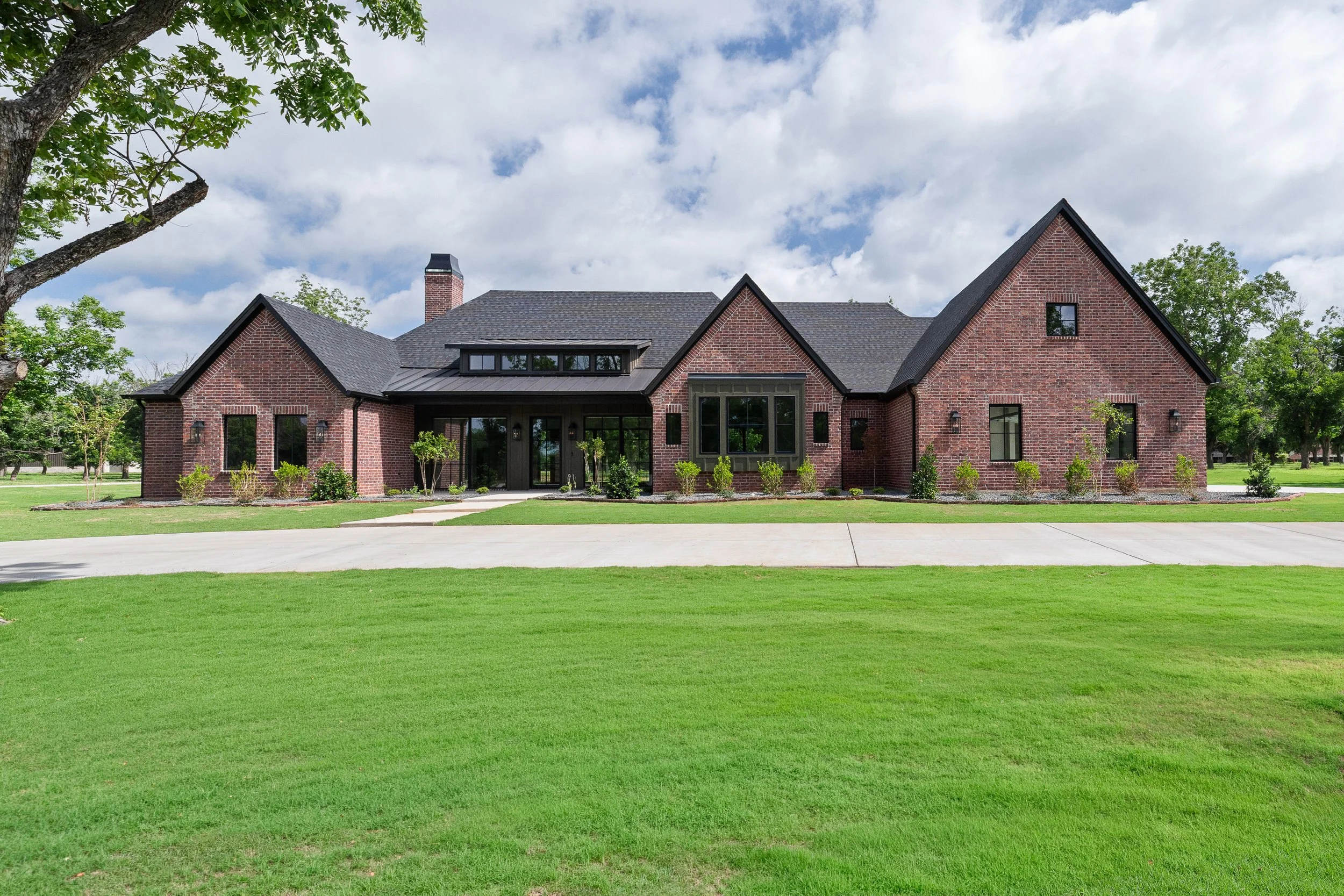 HomesBySignature_Exterior_Granbury-1002.jpg