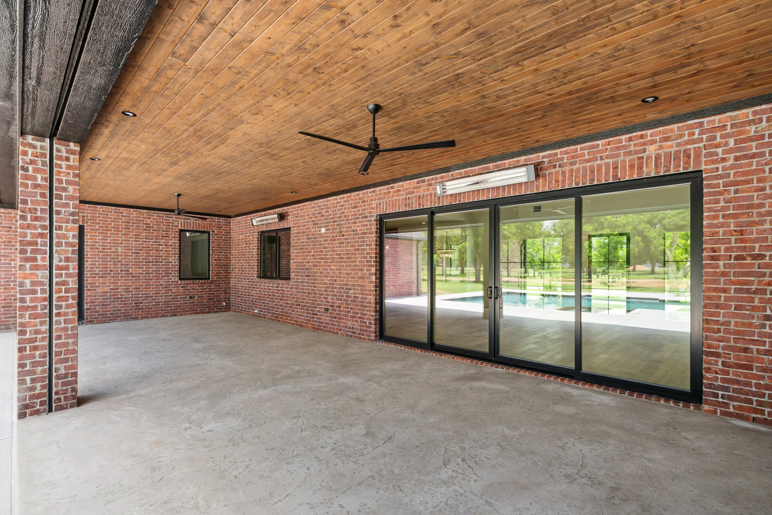 HomesbySignature_ExteriorBack_GranburyTX-3003.jpg