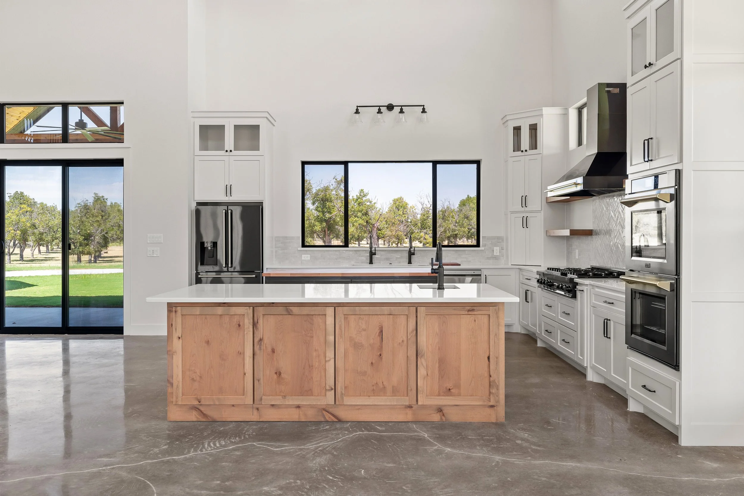 3124ELandingsDrSGranbury-2009.jpg