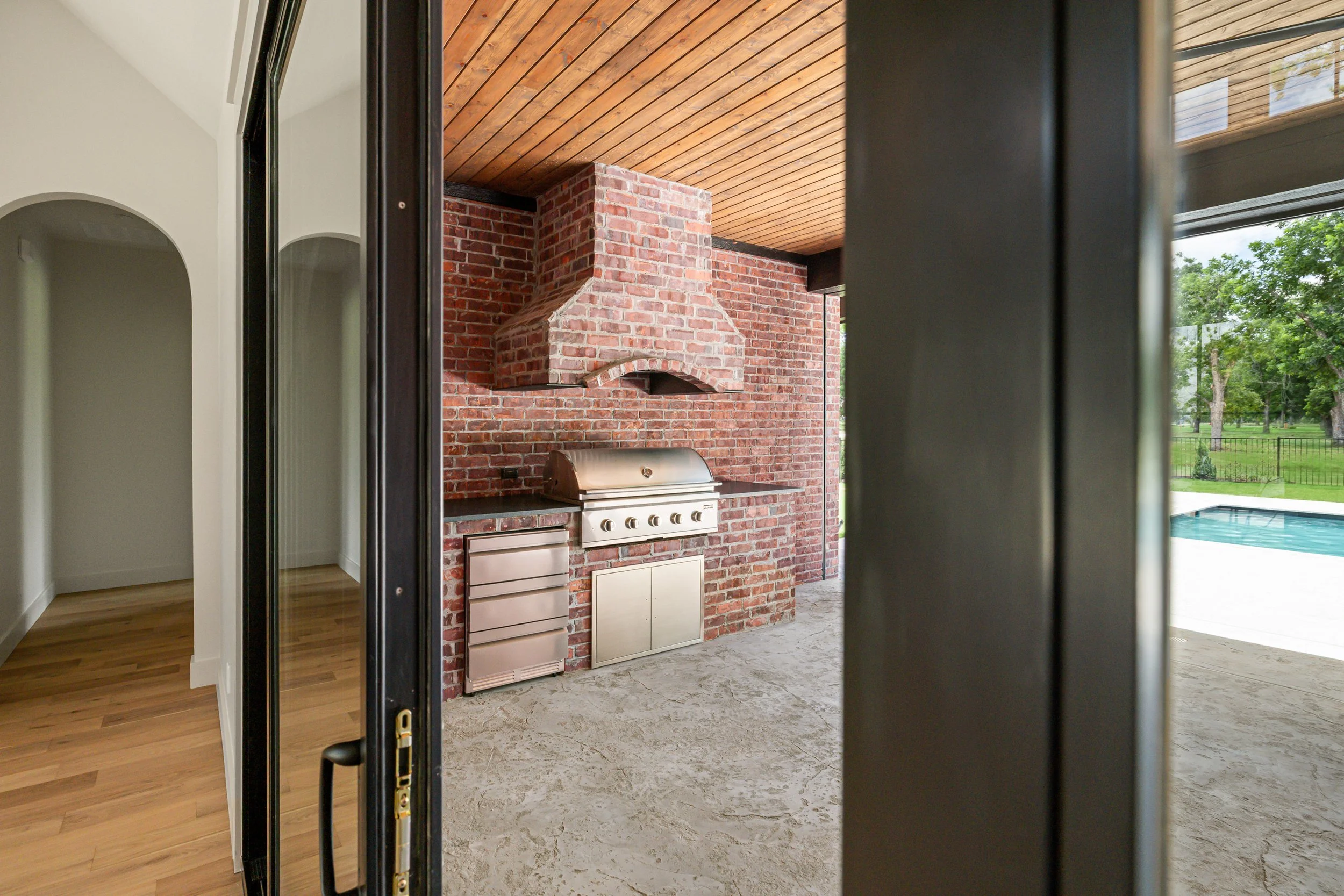 HomesbySignature_ExteriorBack_GranburyTX-3001.jpg