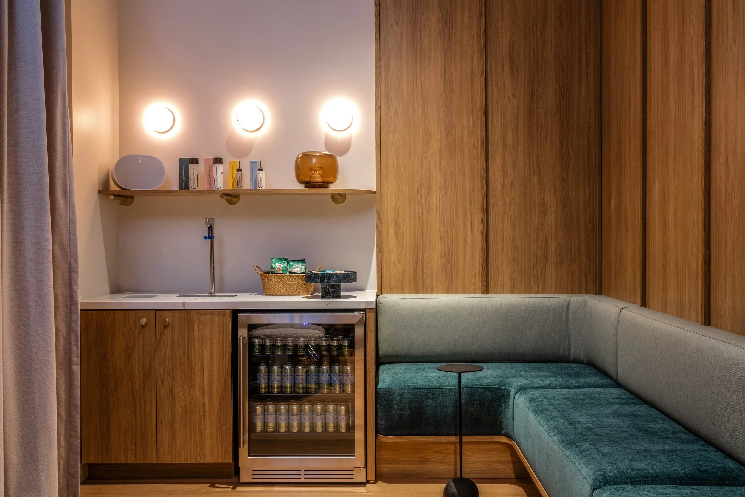 GM ATL - Waiting Lounge downsize.jpg