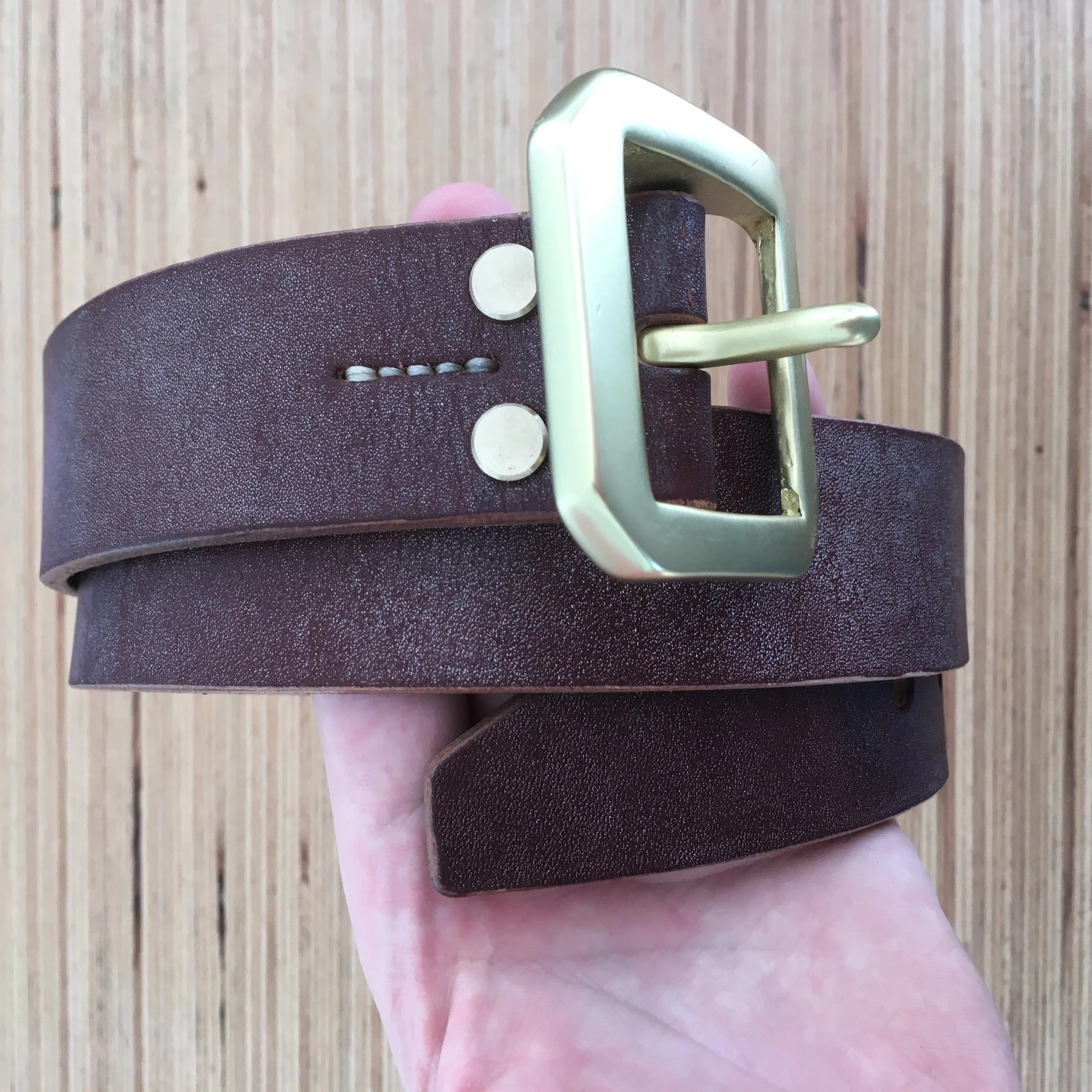 Ceinture en cuir issu d'une tannerie britannique