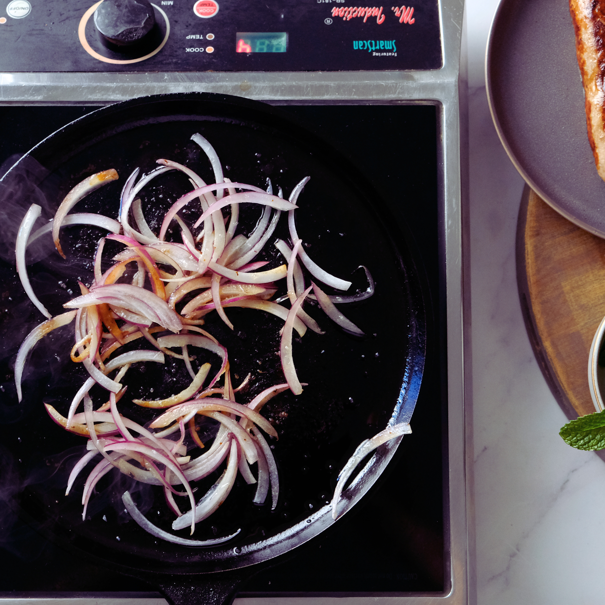 sauted red onions.png