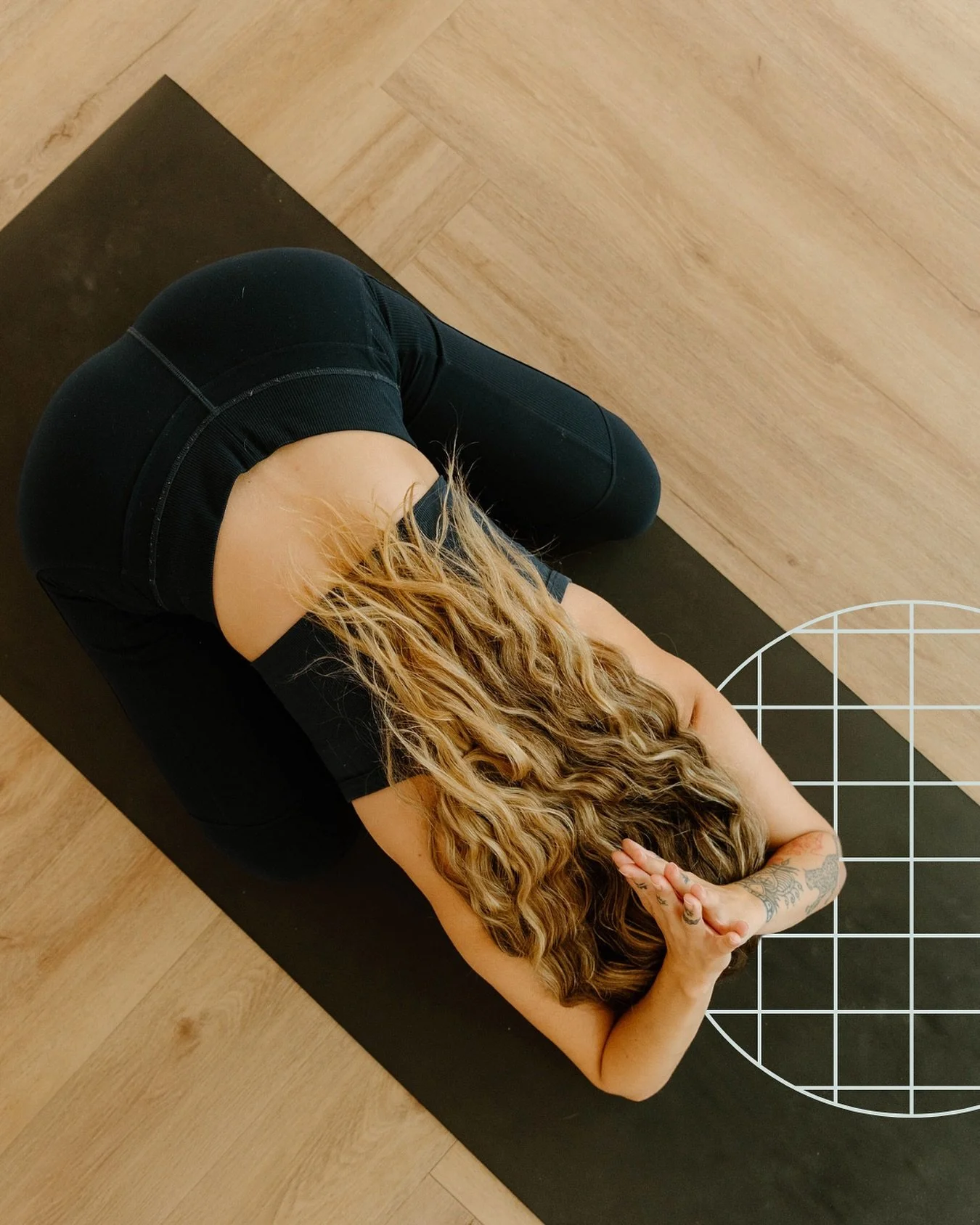 Myth vs. Fact: What is Alignment?

Myth:&nbsp;Alignment is about doing the &ldquo;right&rdquo; pose.

Fact:&nbsp;Alignment isn&rsquo;t about right or wrong &mdash; it&rsquo;s about&nbsp;function&nbsp;and&nbsp;connection.

As the first alignment-based