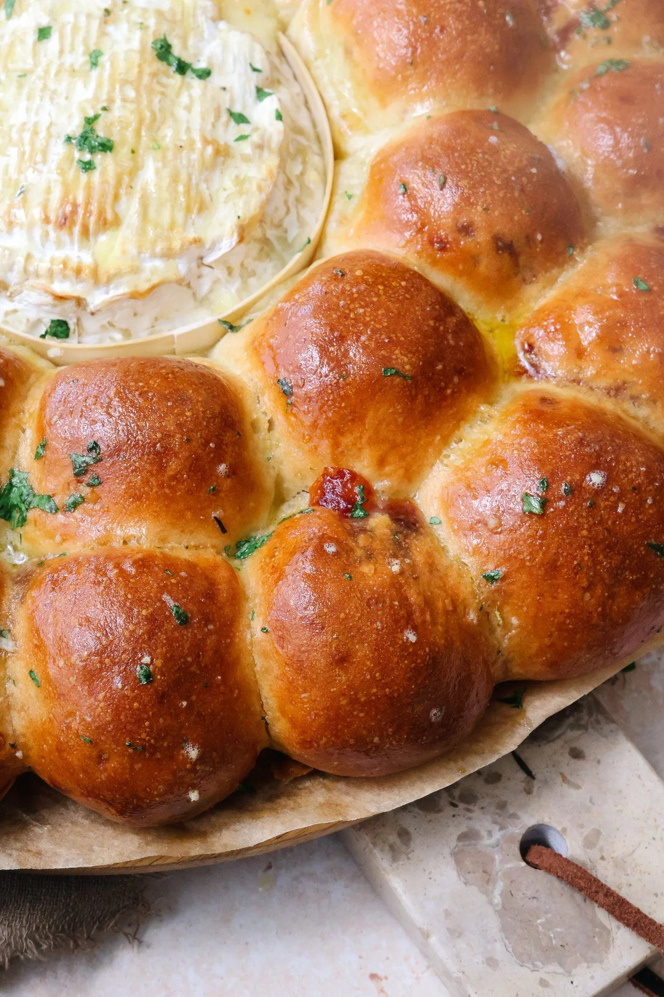 Golden and garlicky on the outside, soft and fluffy on the inside. The best kind of combination!