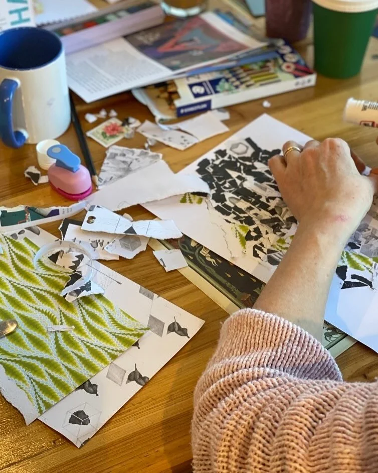 Creative Workshop with Sophie Rawlingson: To You, With Love

Join botanical illustrator Sophie Rawlingson for a creative workshop celebrating women we admire. Write and decorate letters using plant symbolism, storytelling, and gentle spell-casting - 