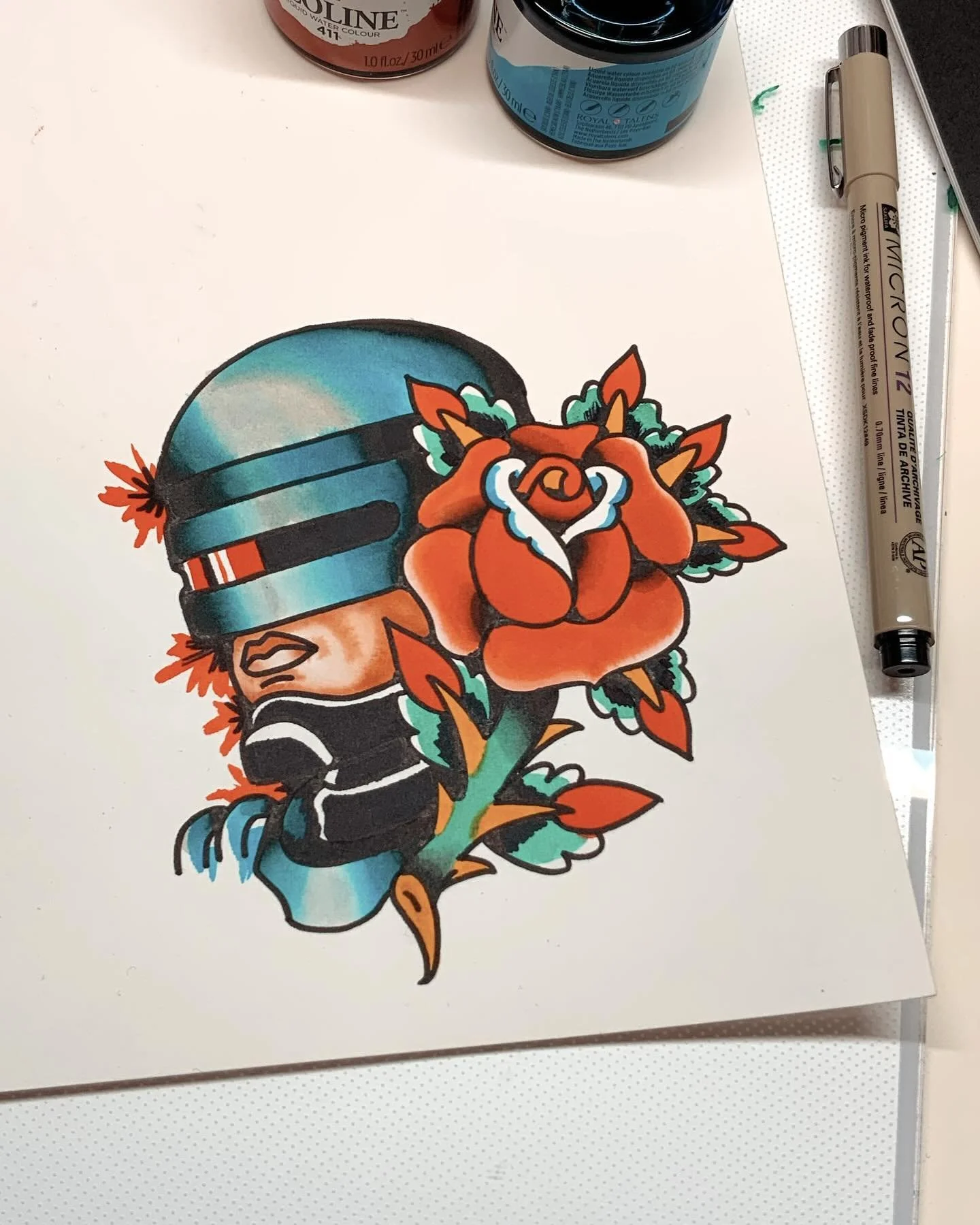 DEAD OR ALIVE, YOU&rsquo;RE COMING WITH ME 🤖👮&zwj;♂️

Still riding the @itaitattoo FLASH DAY wave! Dropping more designs this Sunday 🔥✨

Little backstory: RoboCop was my childhood obsession (probably wasn&rsquo;t age-appropriate, but those explosi