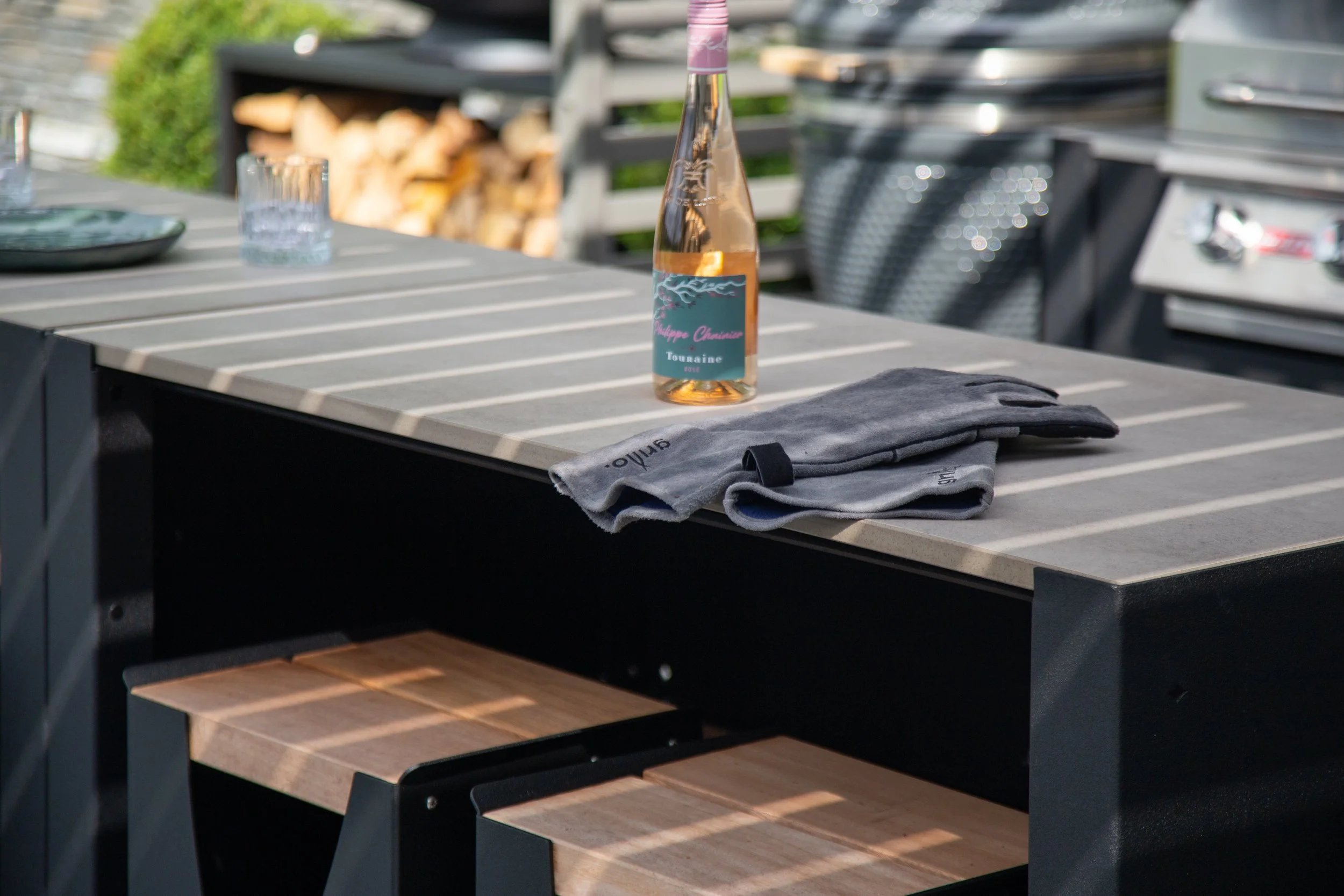 Grillo Outdoor Kitchens - Lifestyle Bar.jpg