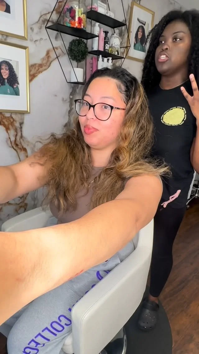 Part 1: The consultation
My clients goal was moisture, a solid routine, and longevity in her wash n go. Each client is given a in depth consultation for their first appointment followed by an email afterwards detailing a home care routine to follow