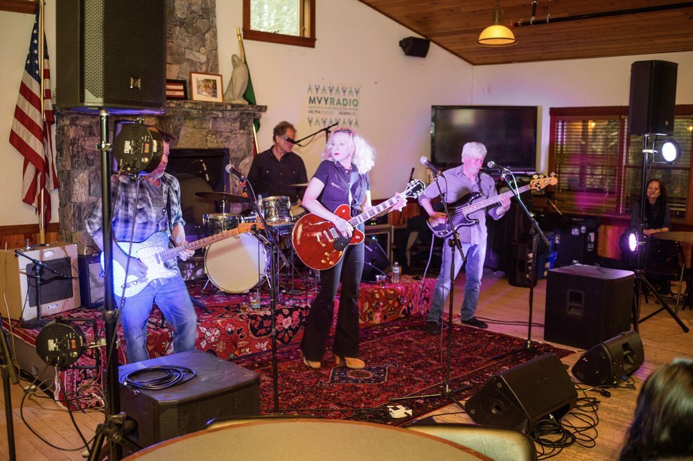 Curious about events at the PA Club? Check our regularly updated calendar at paclub.org/calendar! ❤️ We'll also keep you posted right here! 

Photo by @ray.ewing, courtesy of @vineyardgazette 

#MarthasVineyard #livemusic #holyghostassociation #PAclu