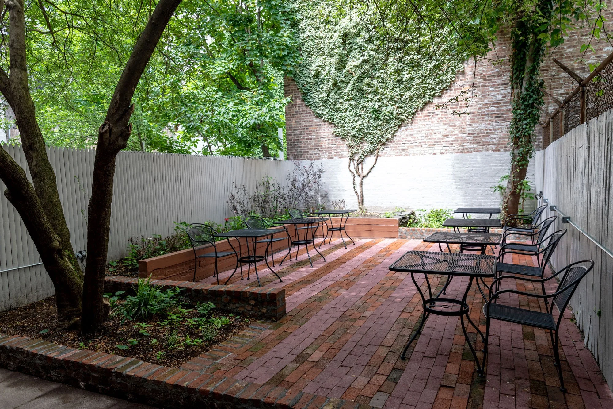 The backyard garden at Work Heights PROSPECT in Prospect Heights, Brooklyn