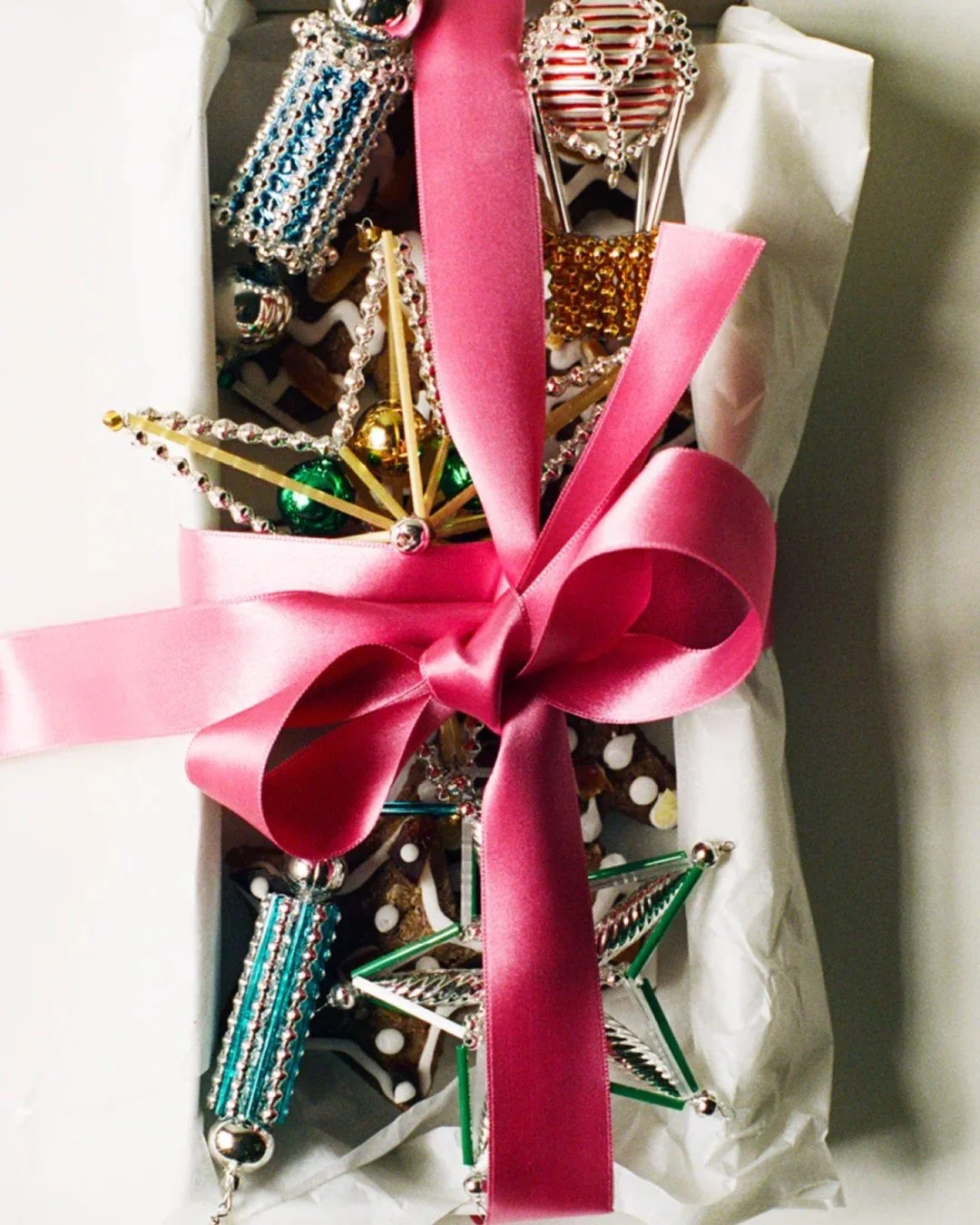 Hope you're enjoying the holiday weekend! We're back next week with festive New Arrivals, including adorable ornaments from @akuaobjects. Shop them online or in-person at our pop-up at @parachutehome Venice Beach, Dec 7-8. Hope to see you there!