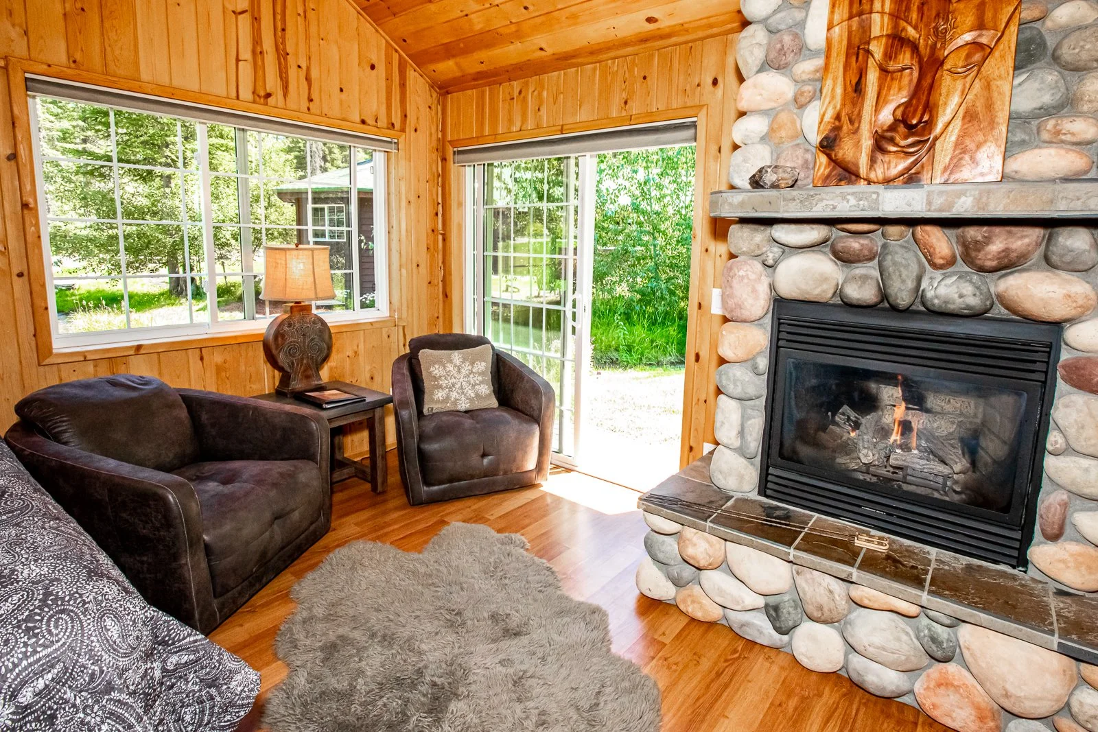 37 cabin fireplace.JPG