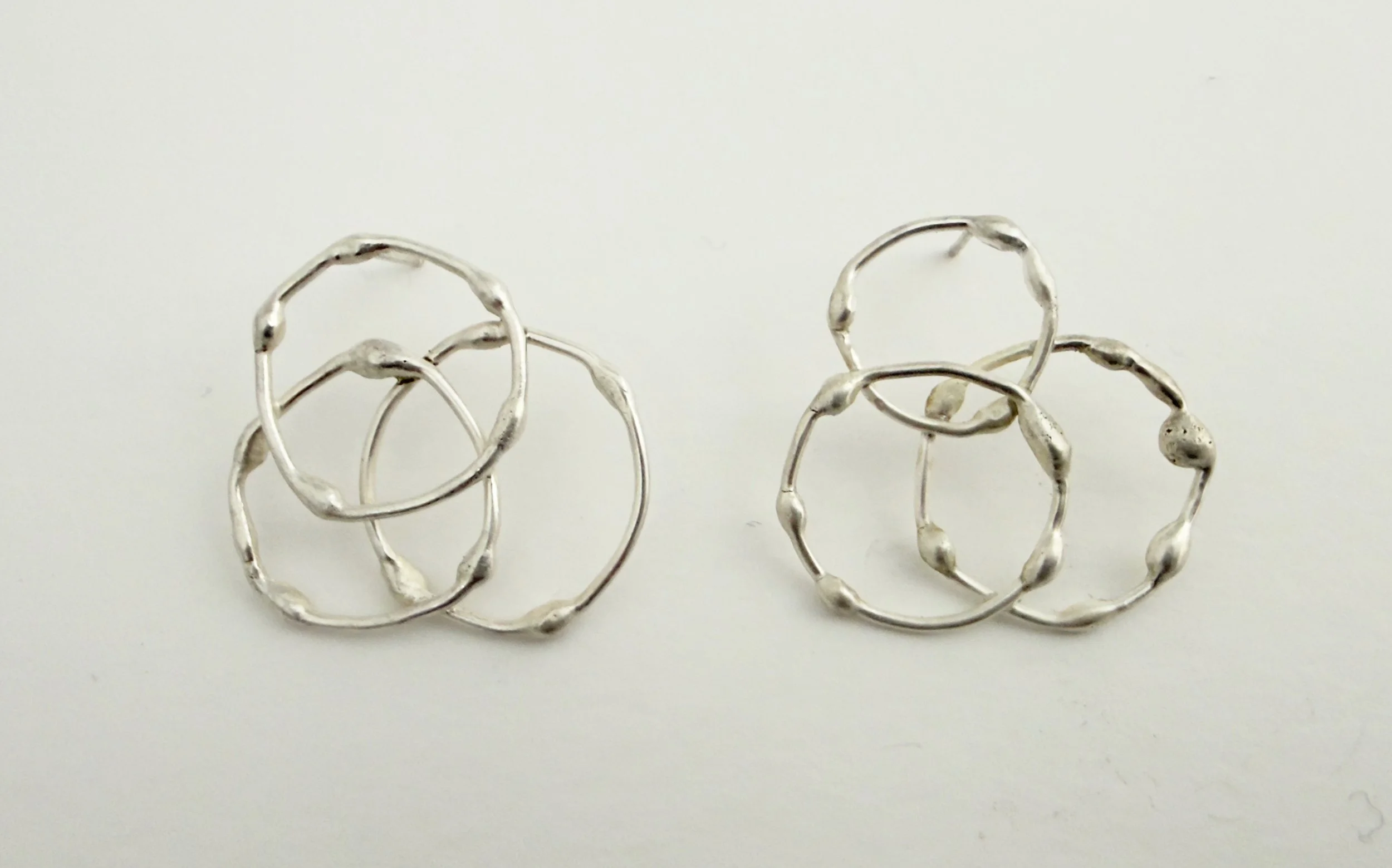 breathe - three circle earrings