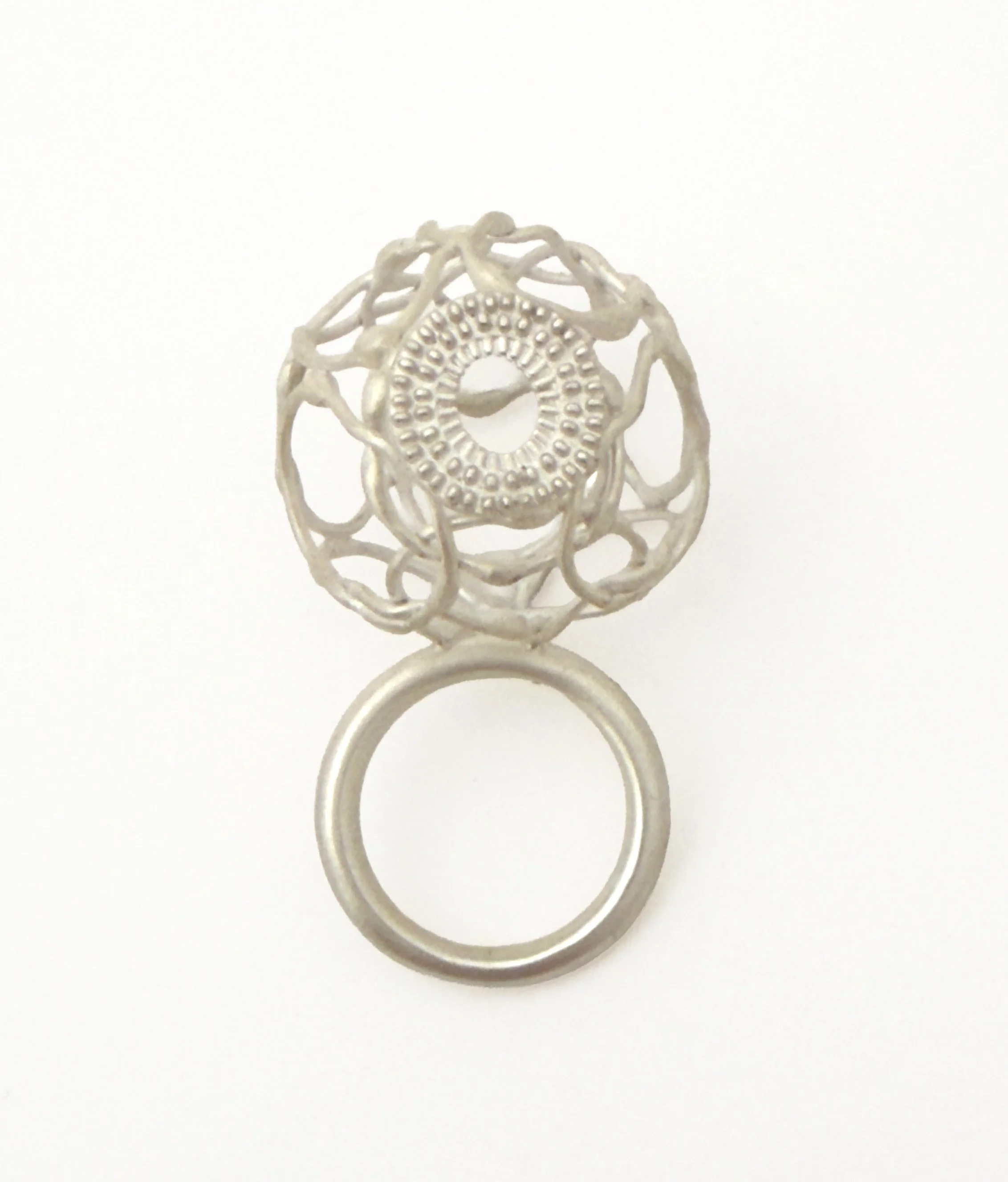 breathe 29 (ring)
recycled silver
2" x 1 ¼" x 1 ¼"
2026