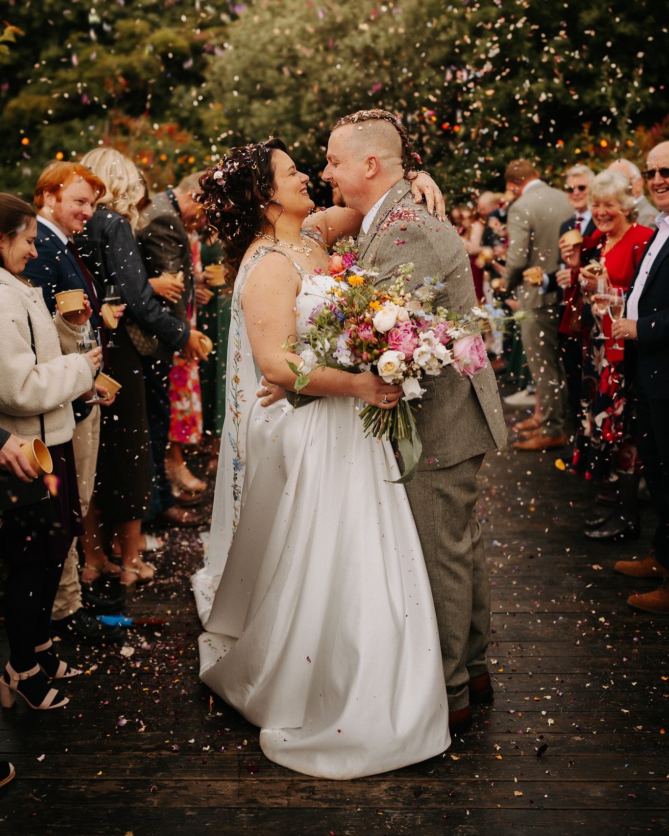 Emmeline + Matthew ⚡️ 07.06.2025
When these guys first told me about all their plans for their Wedding at the amazing Royle Forest in Burton on Trent, it really was every bit as epic as it sounded… and then some!
From hand-carved meals at t
