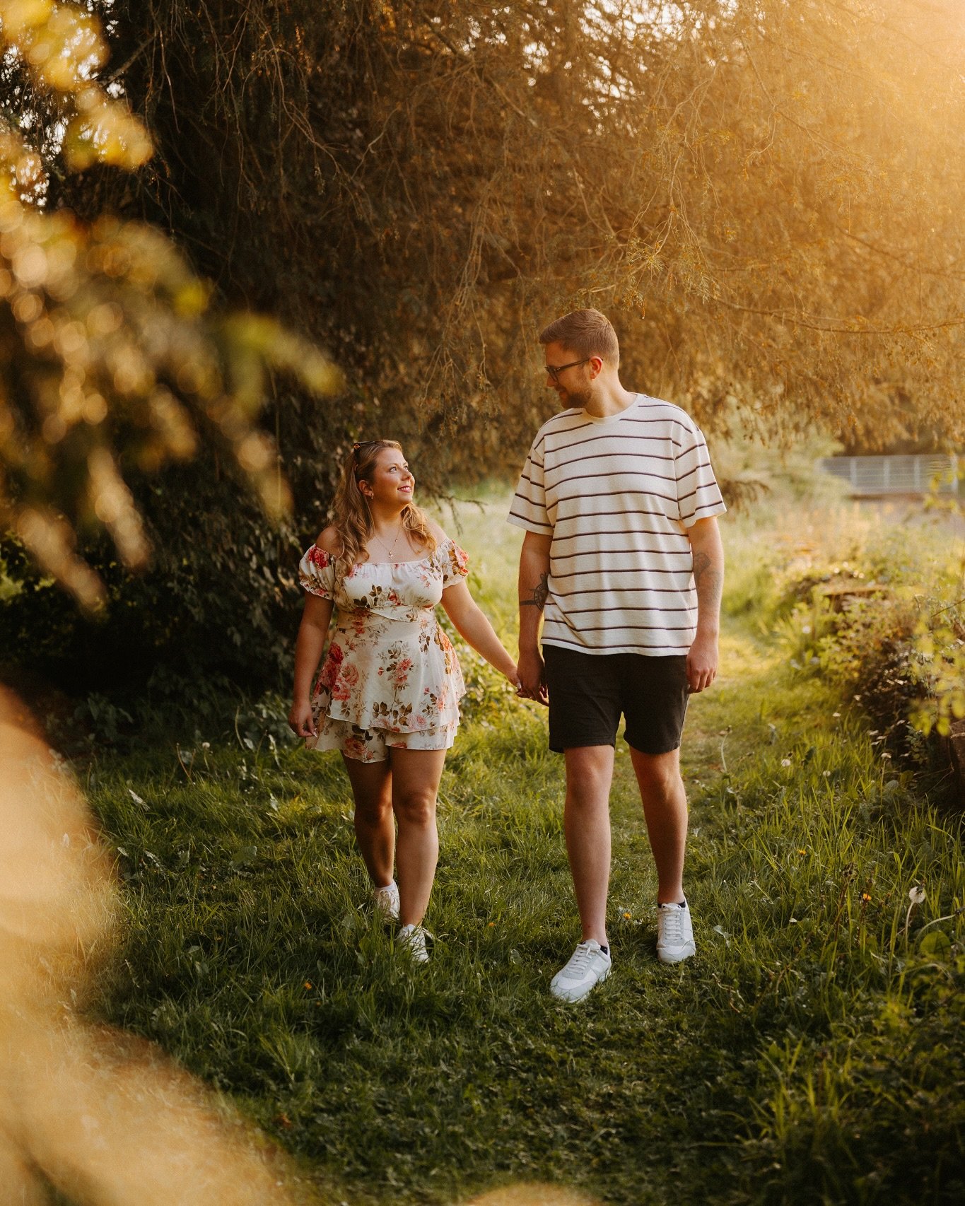 Next month, Fran and Mel are tying the knot and I can’t wait to photograph their big day! 🎉
We recently met up for a pre-wedding shoot at Lilleshall Abbey and honestly, the evening light could not have been more perfect. These two are so love